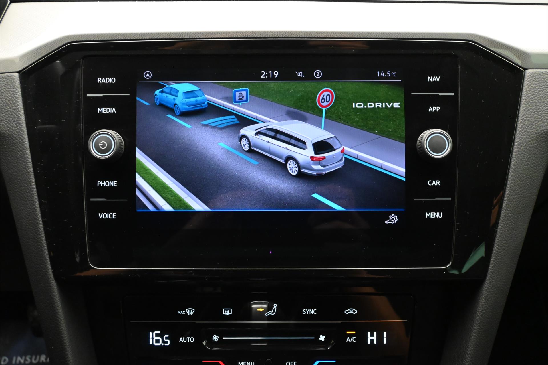 Hlavní fotografie vozu Volkswagen Passat 2,0 TDI 110 kW DSG Business Záruka až 5 let (20)