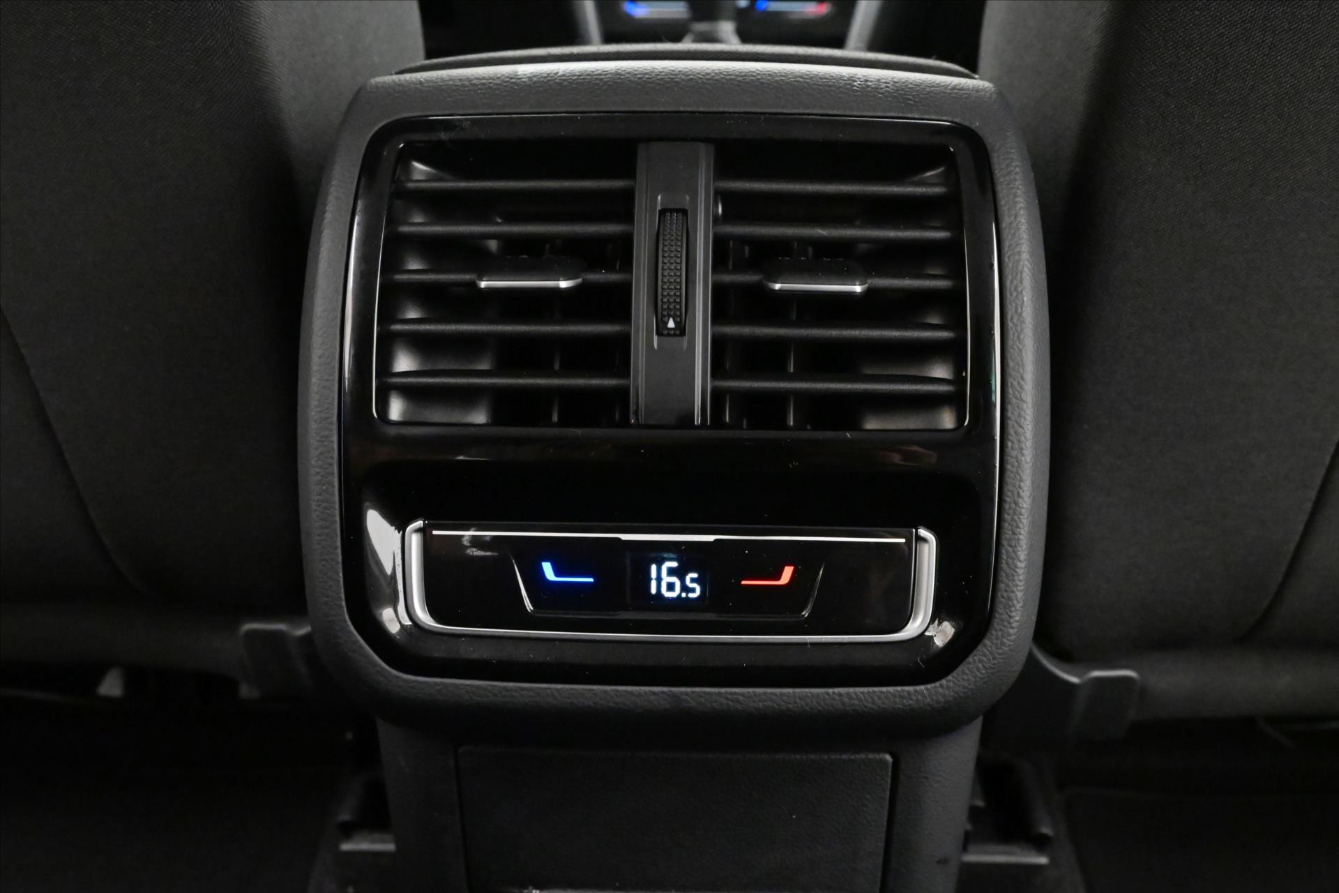 Hlavní fotografie vozu Volkswagen Passat 2,0 TDI 110 kW DSG Business Záruka až 5 let (23)