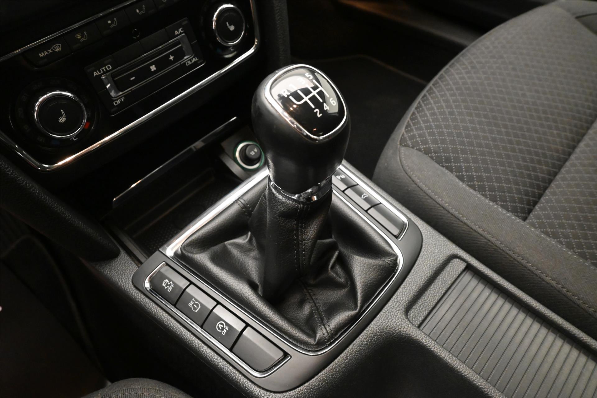 Hlavní fotografie vozu Škoda Superb 2,0 TDI 125 kW Ambition Záruka až 5 let (23)
