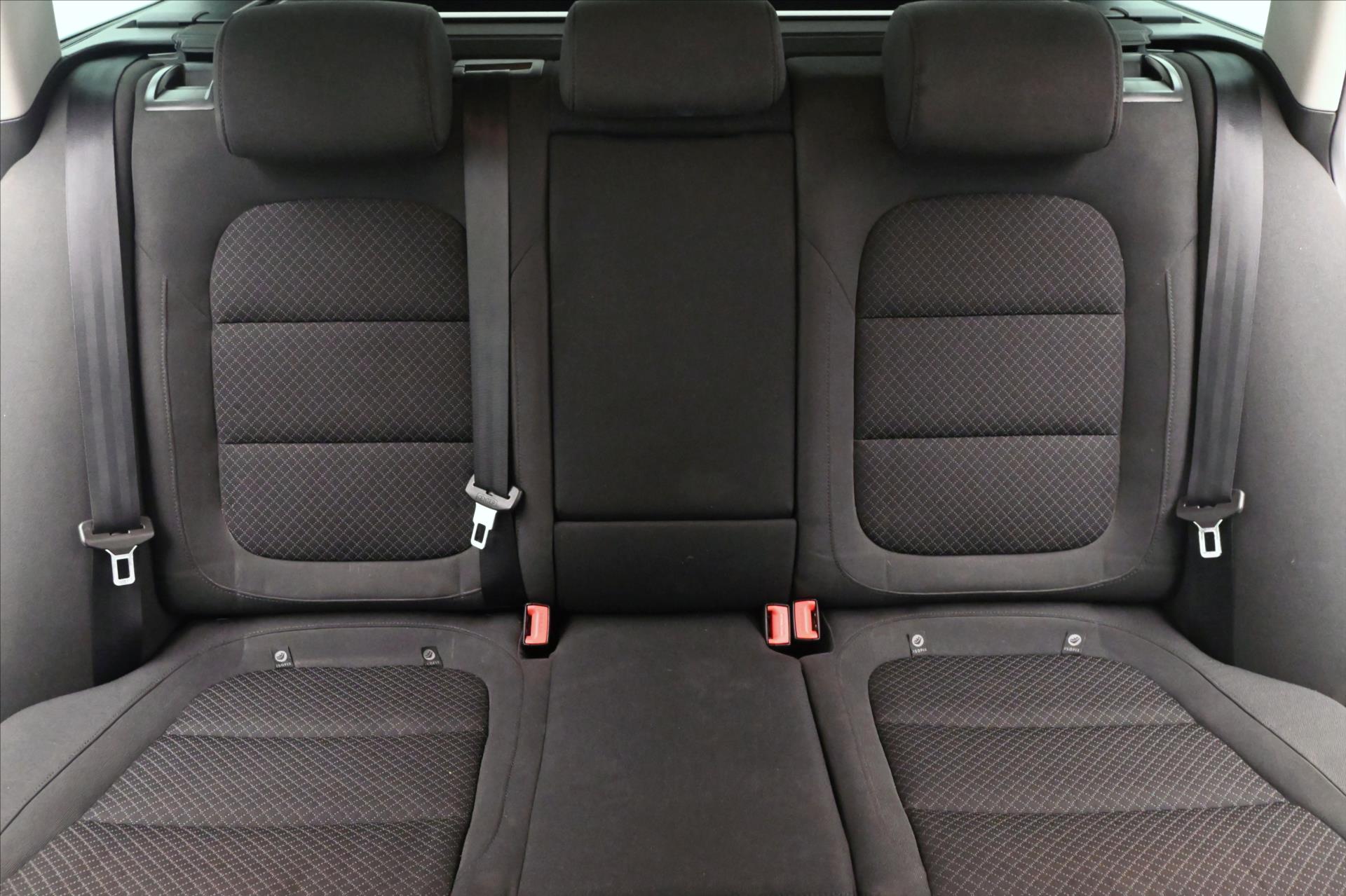 Hlavní fotografie vozu Škoda Superb 2,0 TDI 125 kW Ambition Záruka až 5 let (29)
