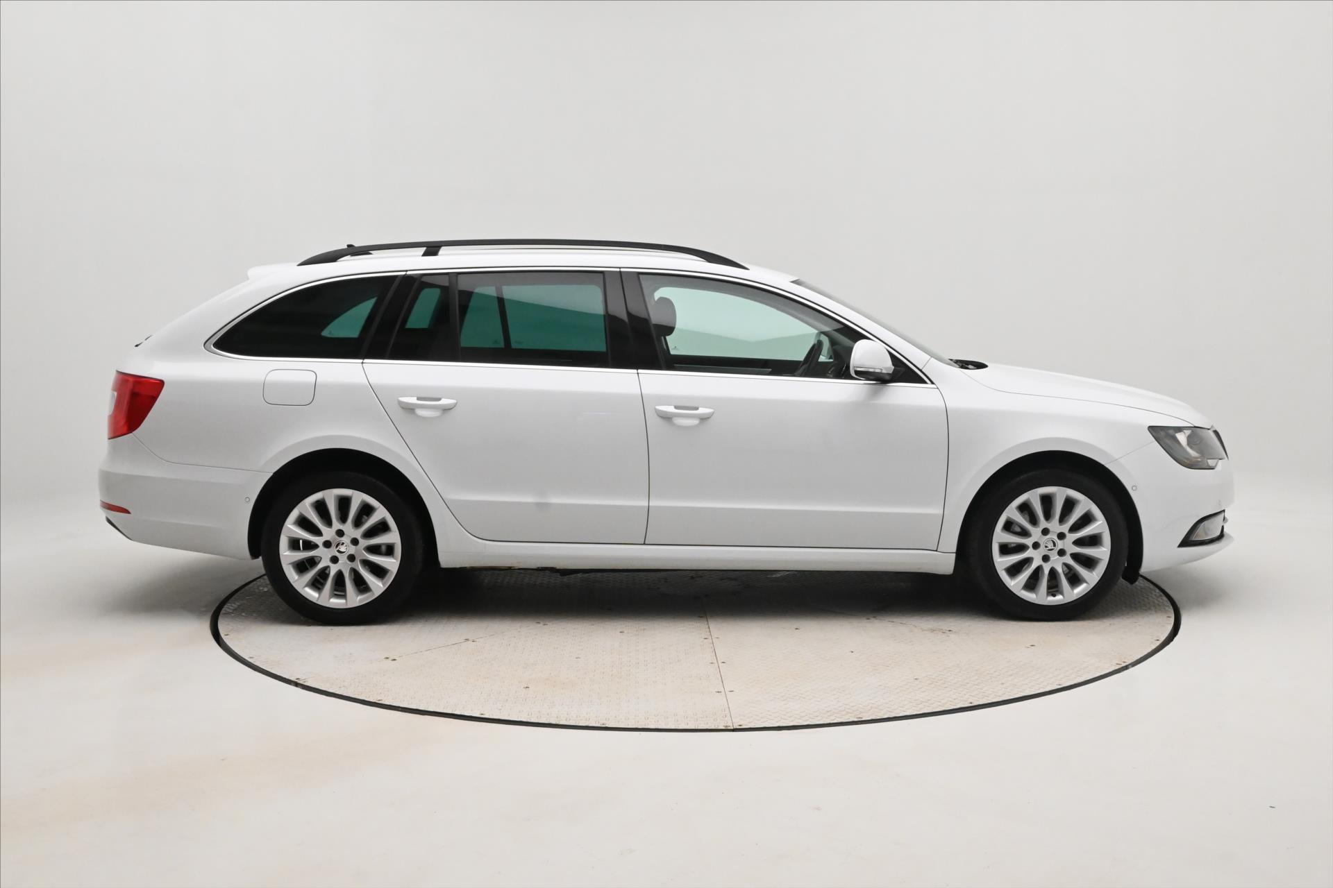 Hlavní fotografie vozu Škoda Superb 2,0 TDI 125 kW Ambition Záruka až 5 let (5)