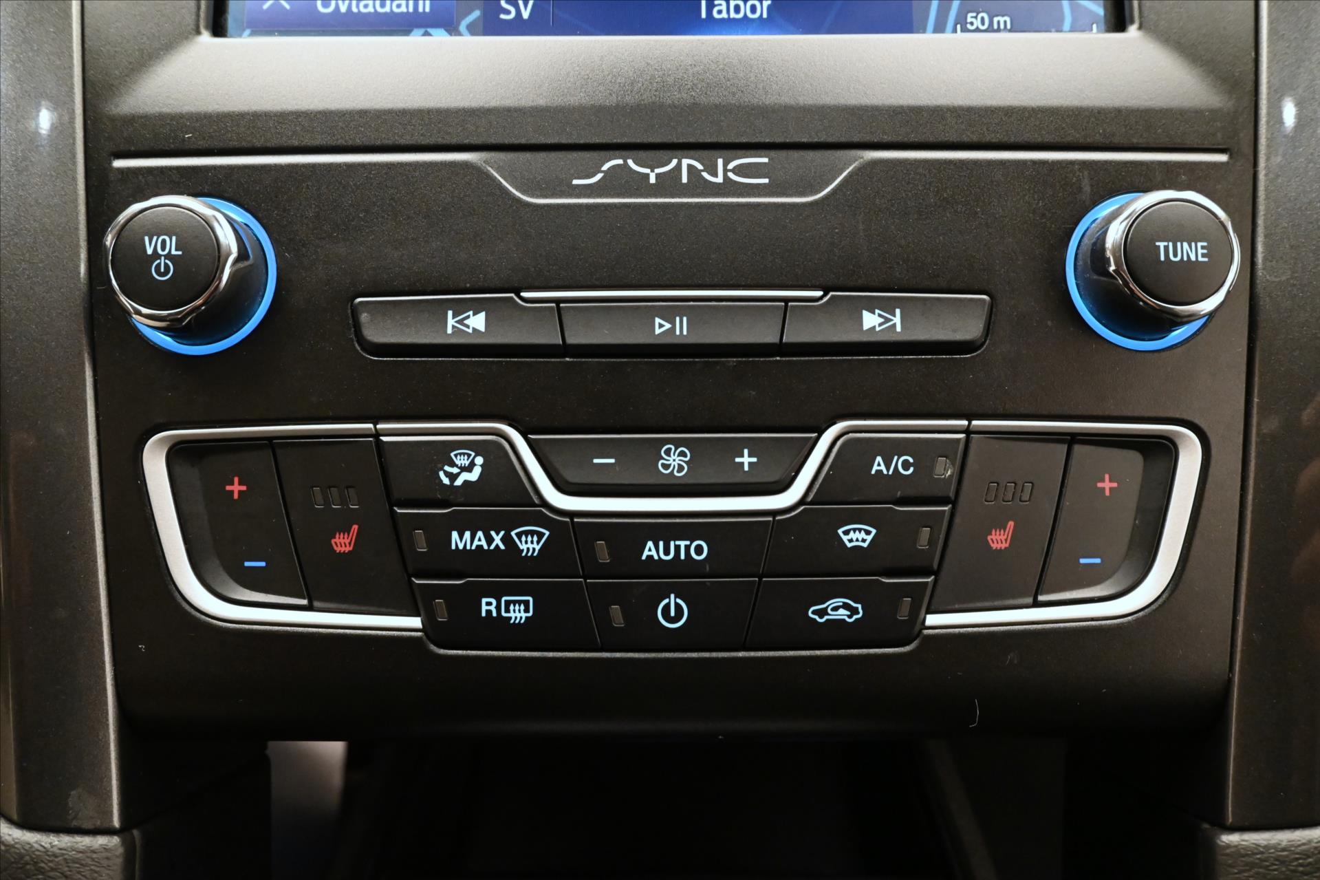 Hlavní fotografie vozu Ford Mondeo 2,0 EcoBlue 110 kW Titanium Záruka až 5 let (21)