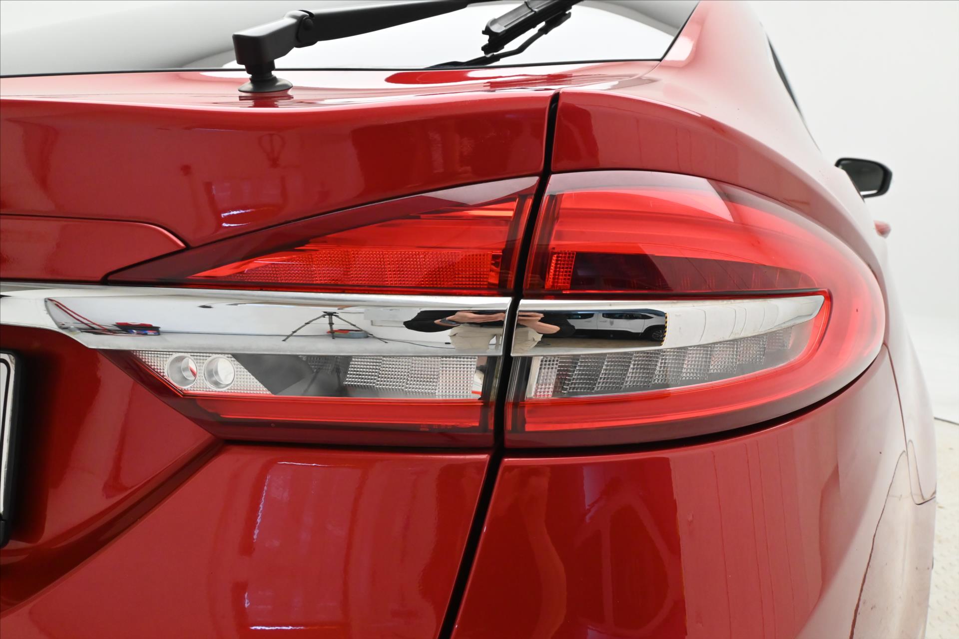 Hlavní fotografie vozu Ford Mondeo 2,0 EcoBlue 110 kW Titanium Záruka až 5 let (29)
