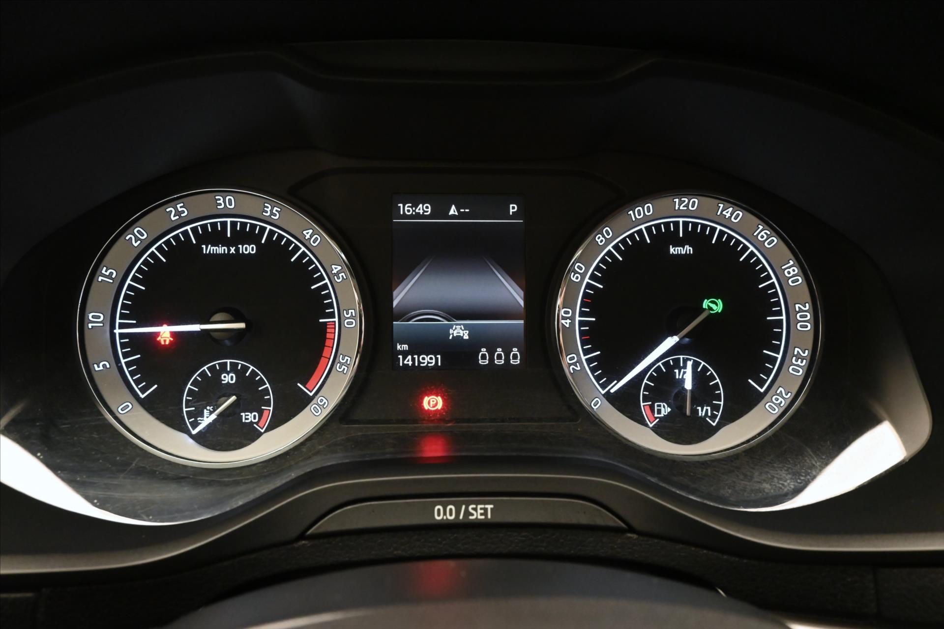 Hlavní fotografie vozu Škoda Karoq 2,0 TDI 110 kW DSG 4x4 TAŽNÉ Záruka až 5 let (16)