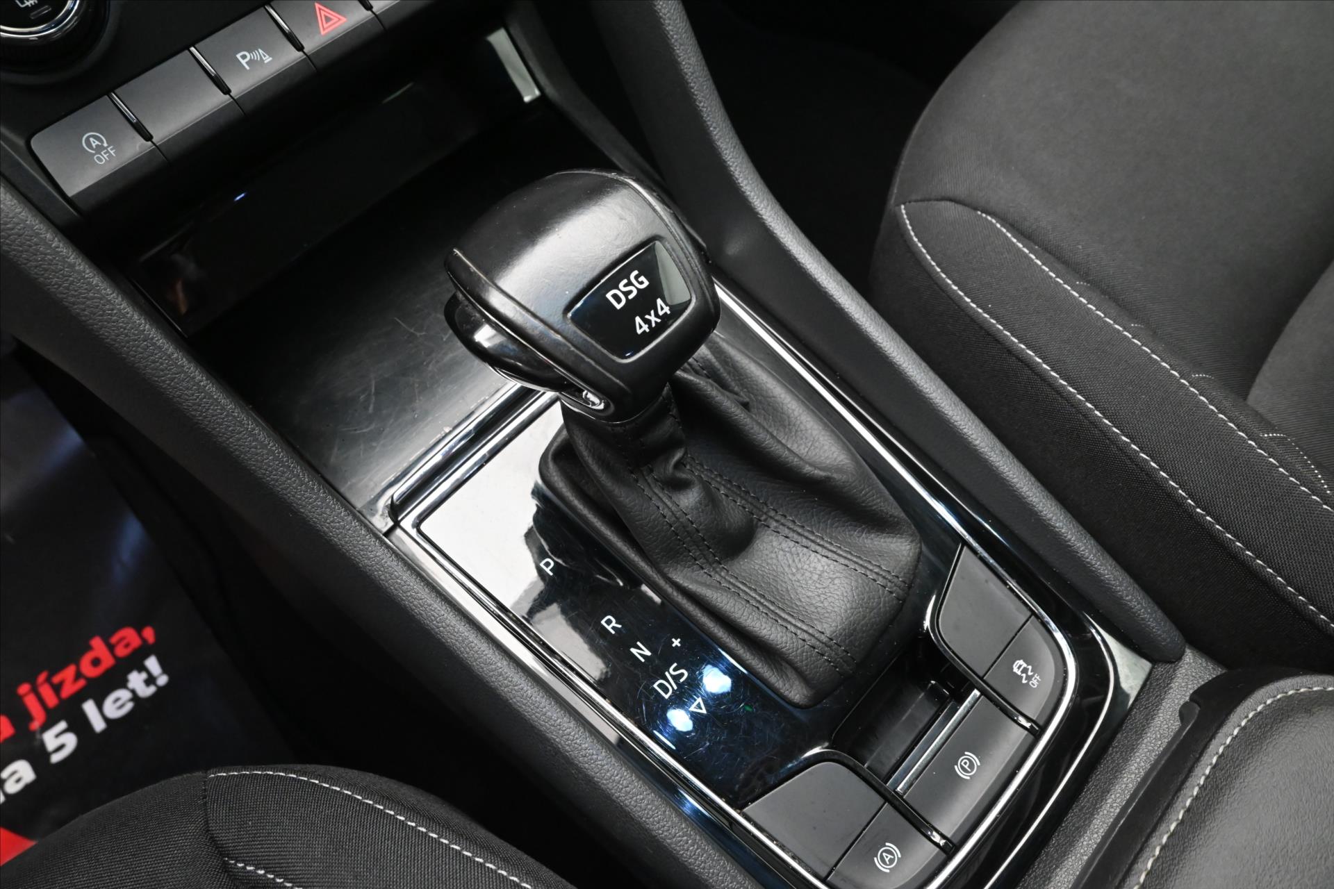 Hlavní fotografie vozu Škoda Karoq 2,0 TDI 110 kW DSG 4x4 TAŽNÉ Záruka až 5 let (22)