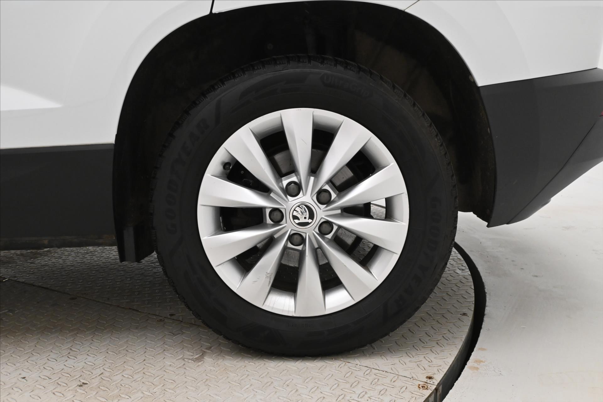 Hlavní fotografie vozu Škoda Karoq 2,0 TDI 110 kW DSG 4x4 TAŽNÉ Záruka až 5 let (31)