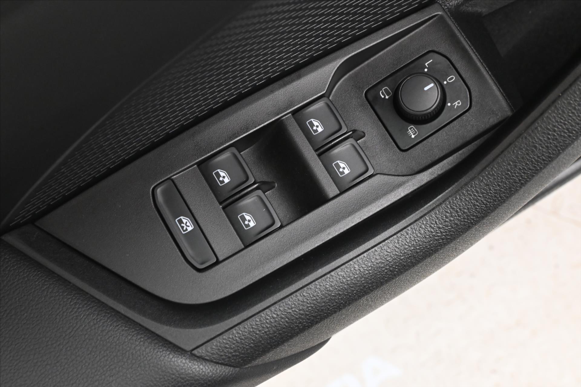 Main photo of the car Skoda Octavia 2.0 TDI 110 kW DSG Style Warranty up to 5 years (25)
