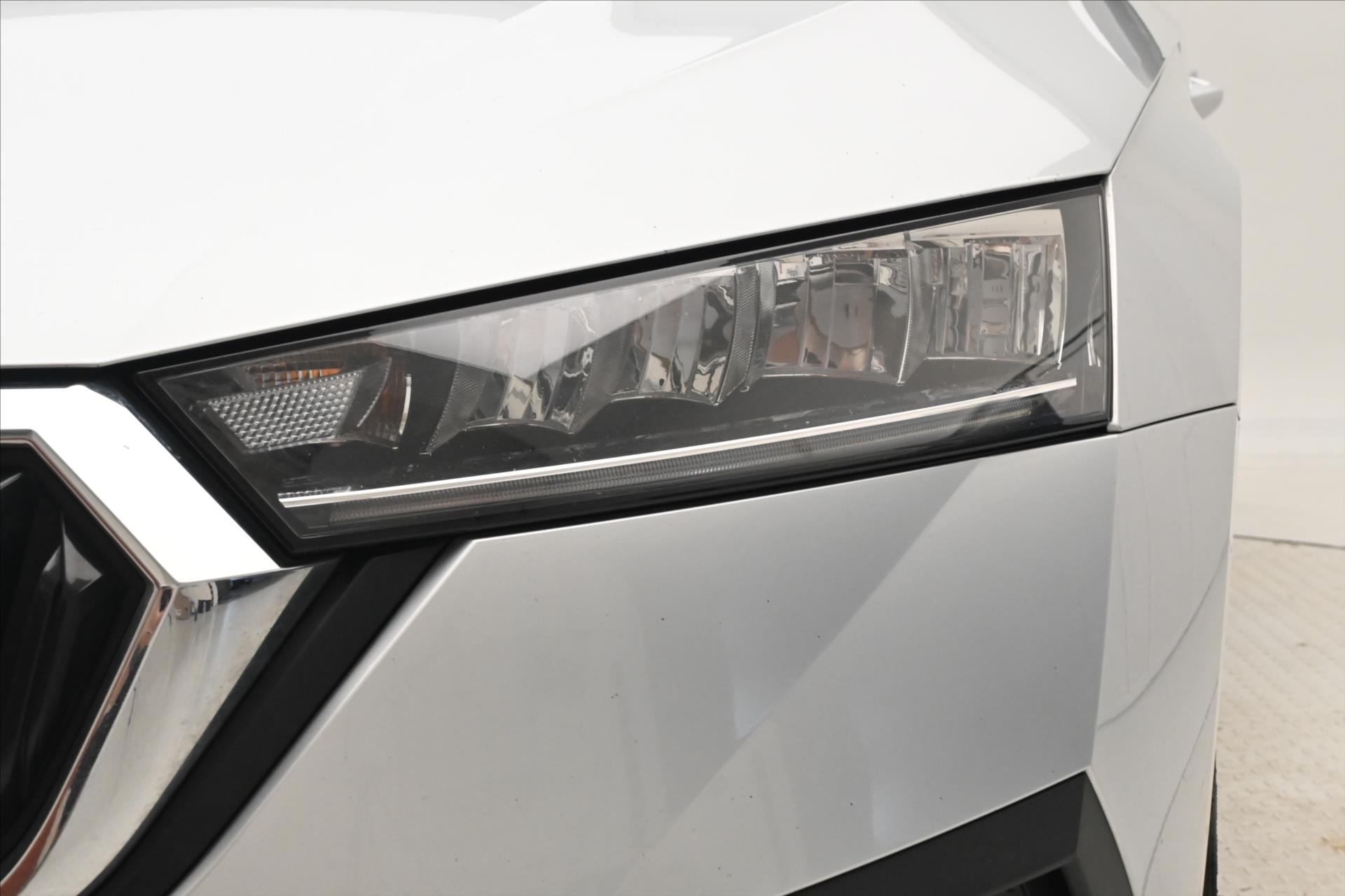 Main photo of the car Skoda Octavia 2.0 TDI 110 kW DSG Style Warranty up to 5 years (28)
