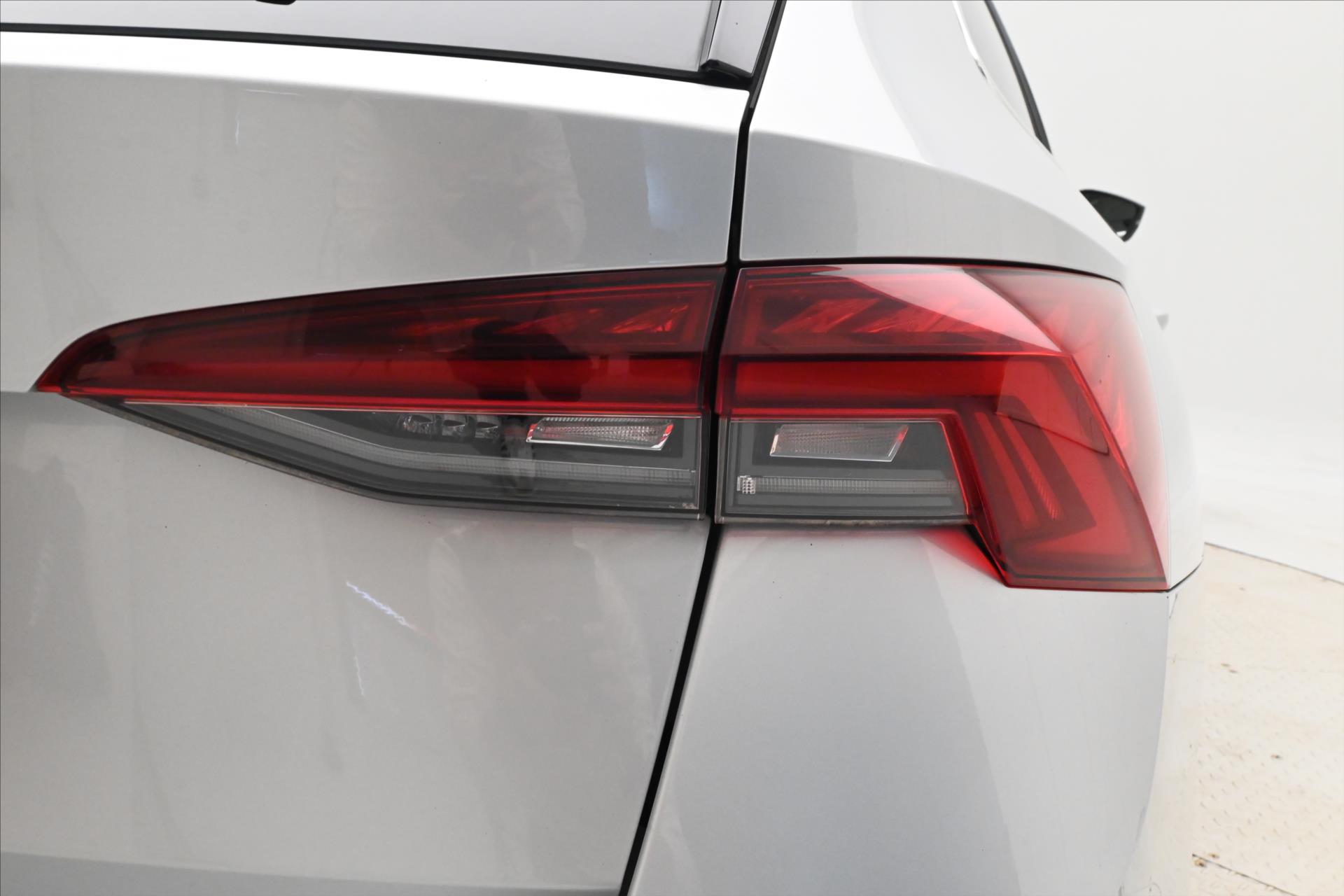 Main photo of the car Skoda Octavia 2.0 TDI 110 kW DSG Style Warranty up to 5 years (29)