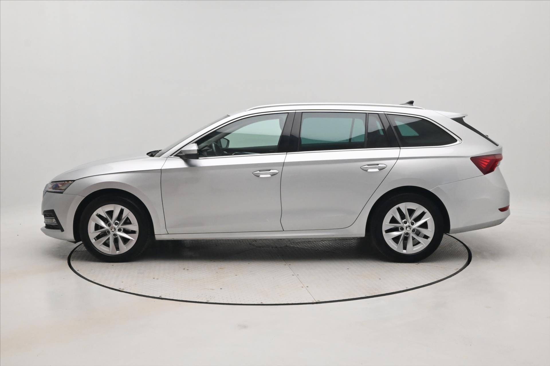 Main photo of the car Skoda Octavia 2.0 TDI 110 kW DSG Style Warranty up to 5 years (8)