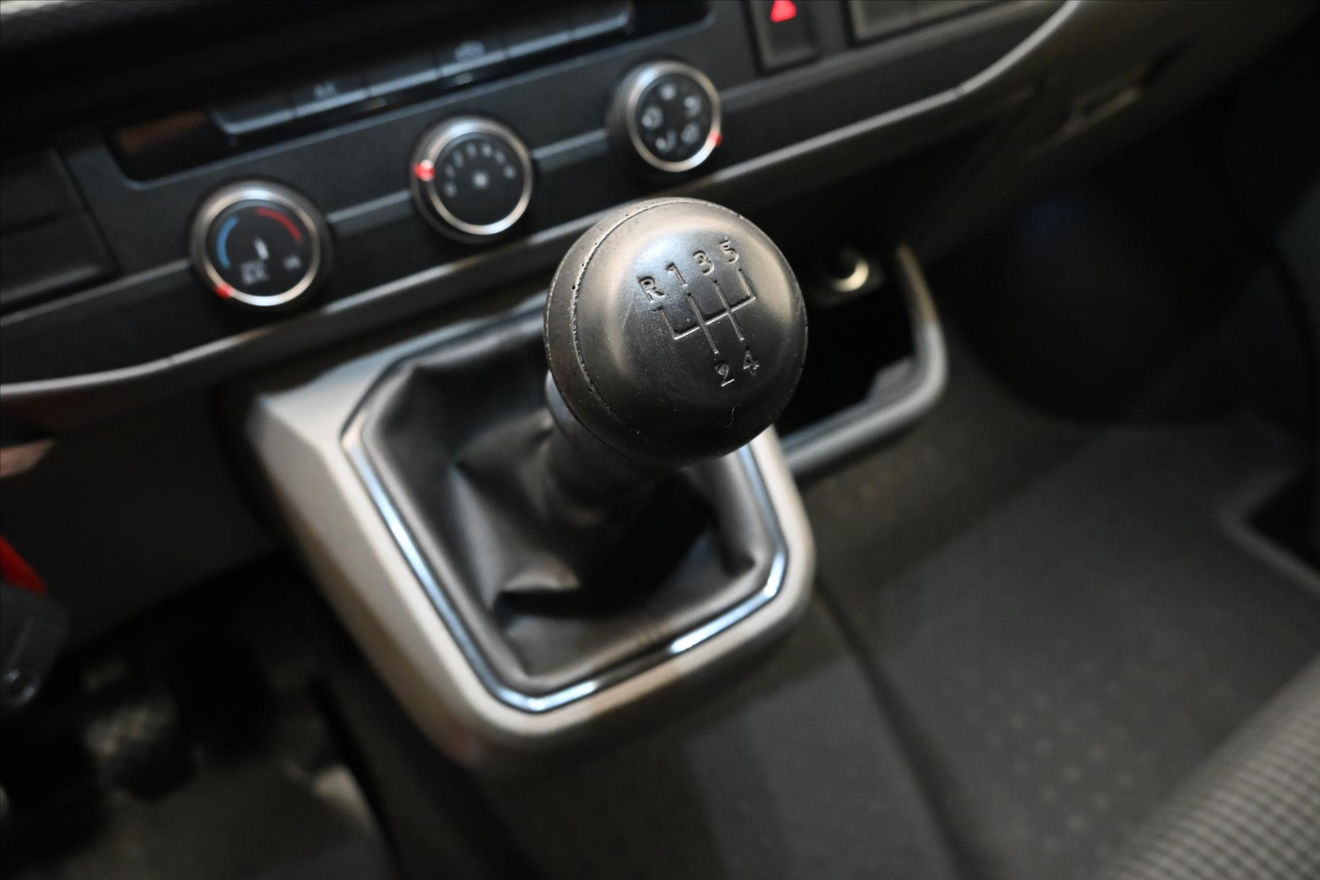 Main photo of the car Volkswagen Transporter 2.0 TDI 81 KW Cruise control Warranty up to 5 years (21)