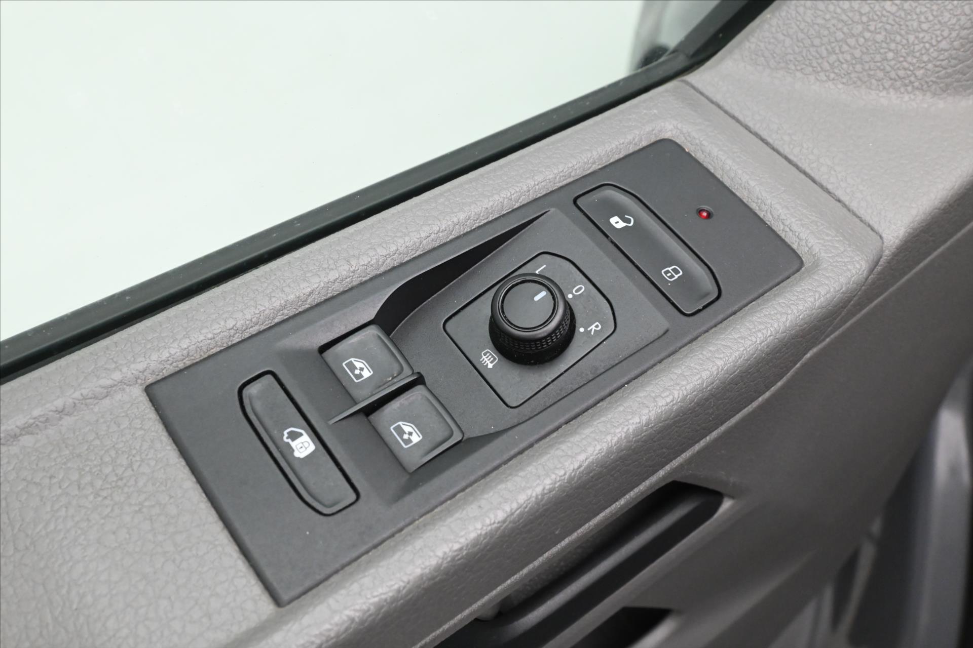 Hlavní fotografie vozu Volkswagen Transporter 2,0 TDI 81kW Tempomat Záruka až 5 let (24)