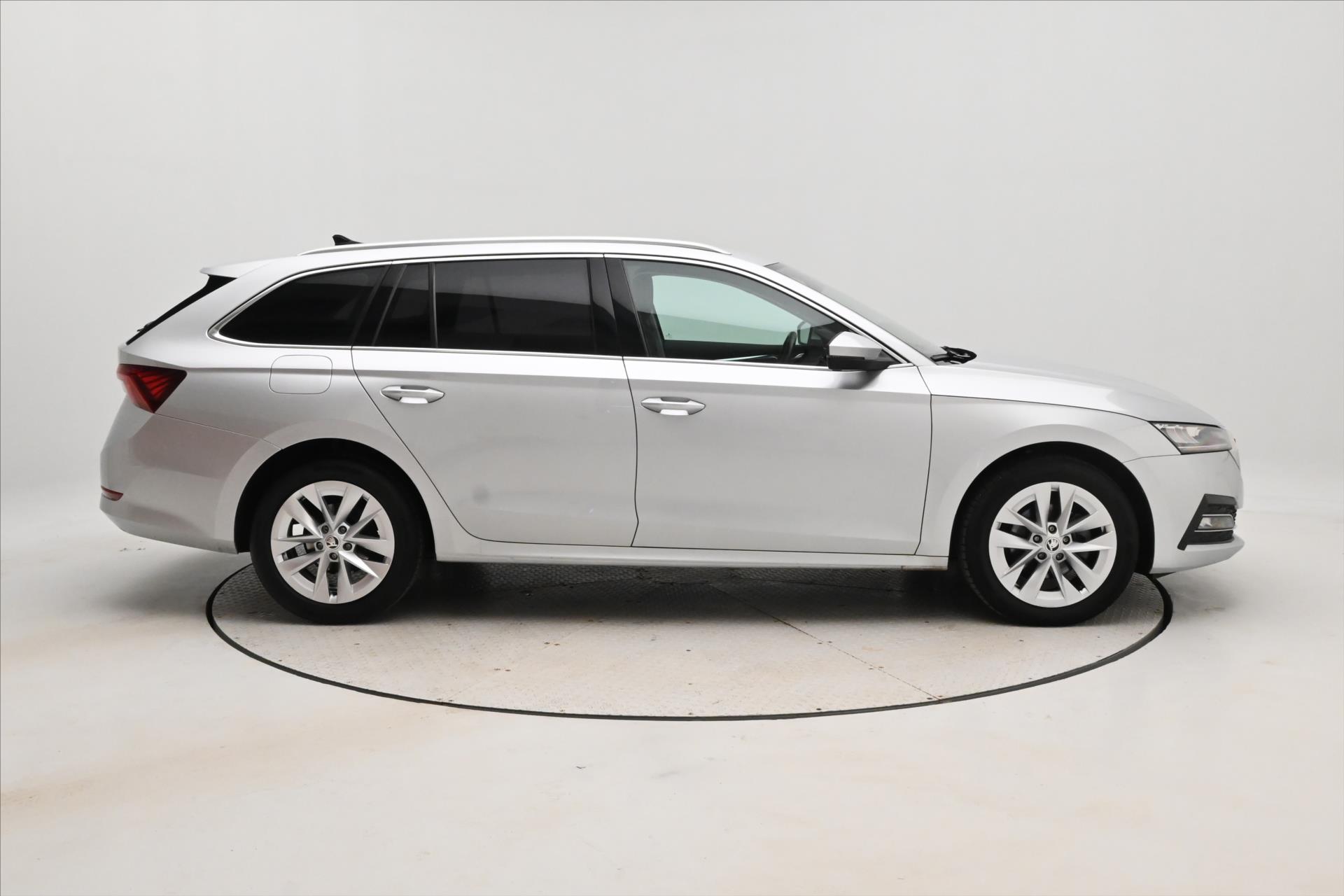 Hlavní fotografie vozu Škoda Octavia 2,0 TDI 110 kW DSG Style Záruka až 5 let (4)