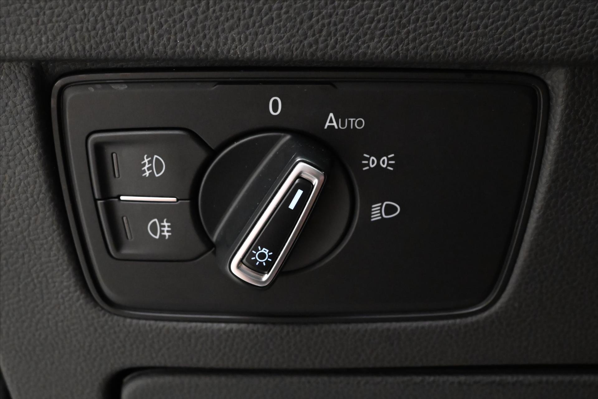 Hlavní fotografie vozu Volkswagen Passat 2,0 TDI 110 kW DSG Business Záruka až 5 let (27)