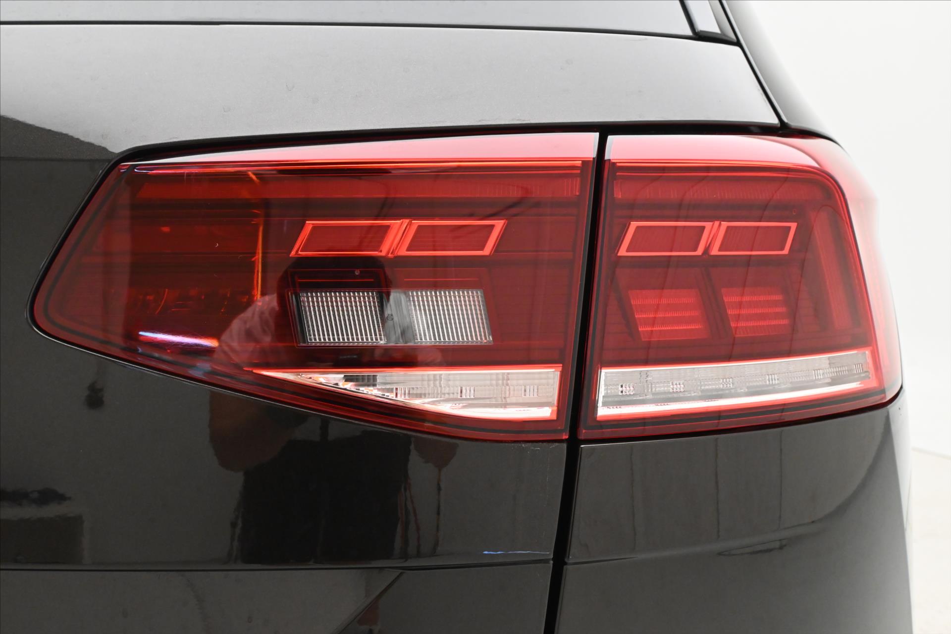 Hlavní fotografie vozu Volkswagen Passat 2,0 TDI 110 kW DSG Business Záruka až 5 let (31)
