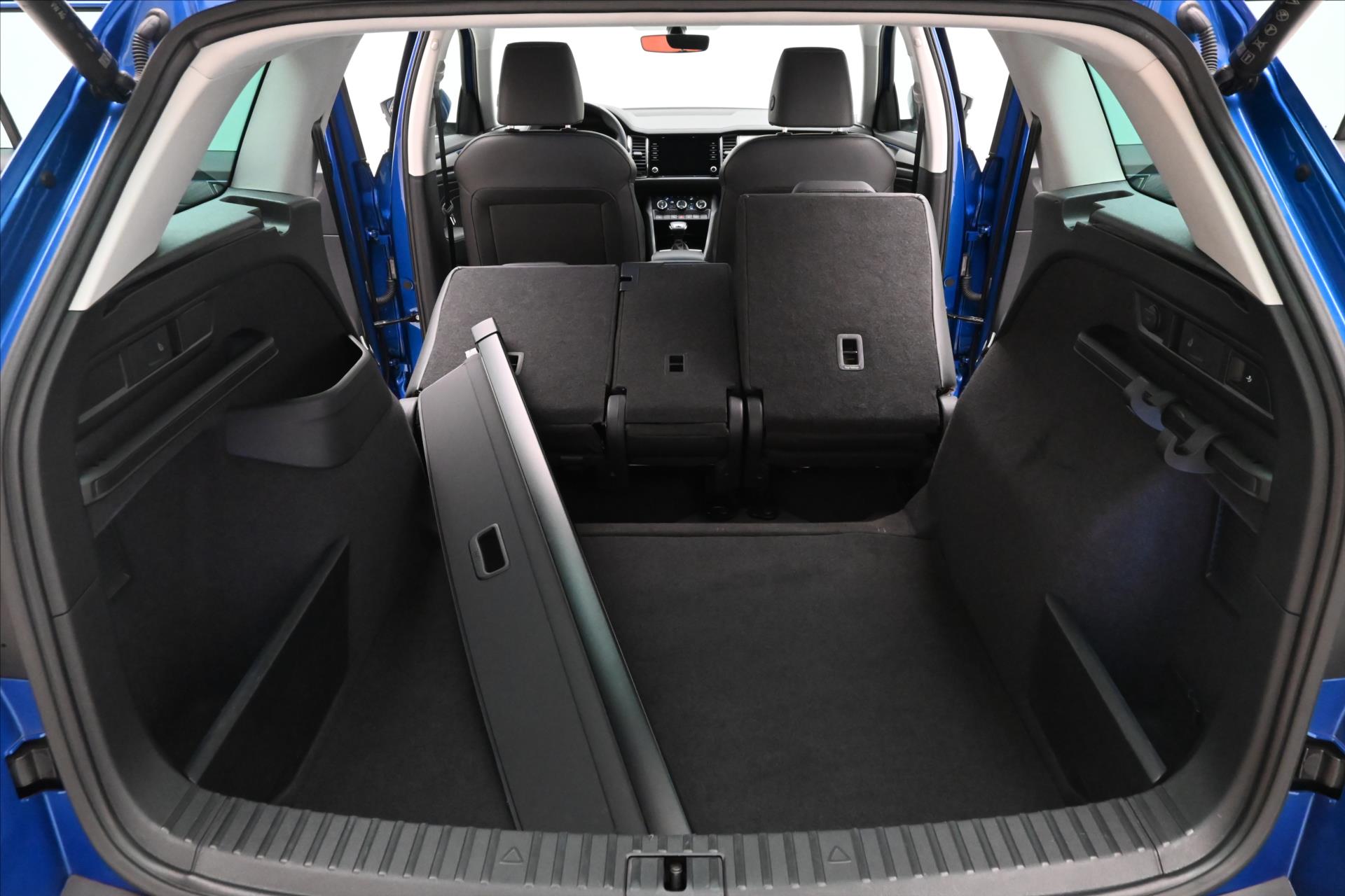 Hlavní fotografie vozu Škoda Kodiaq 2,0 TDI 110 kW DSG STYLE Záruka až 5 let (12)
