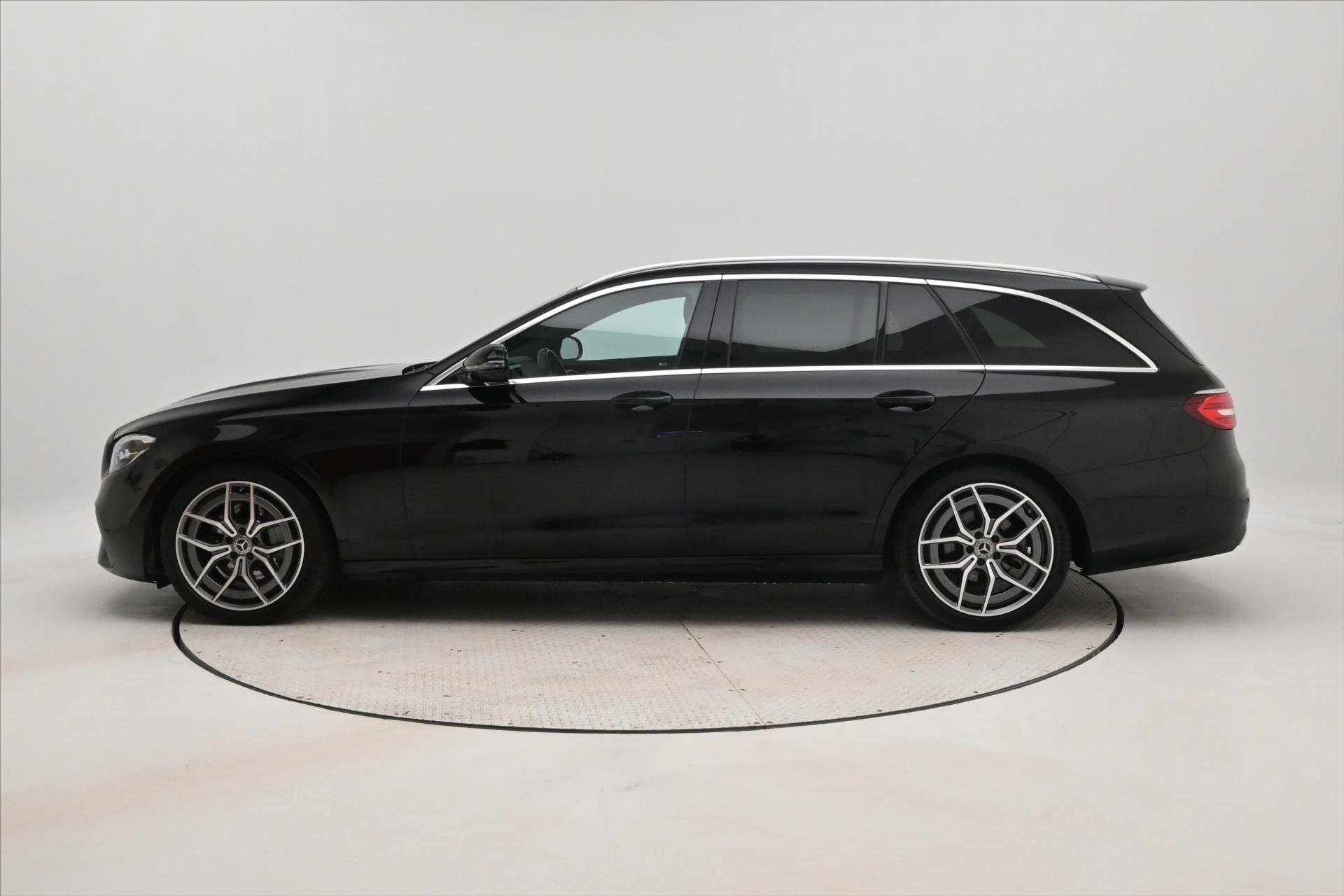 Hlavní fotografie vozu Mercedes-Benz Třídy E 2,0 220D 147kW 9G-TRONIC Záruka až 5 let (8)