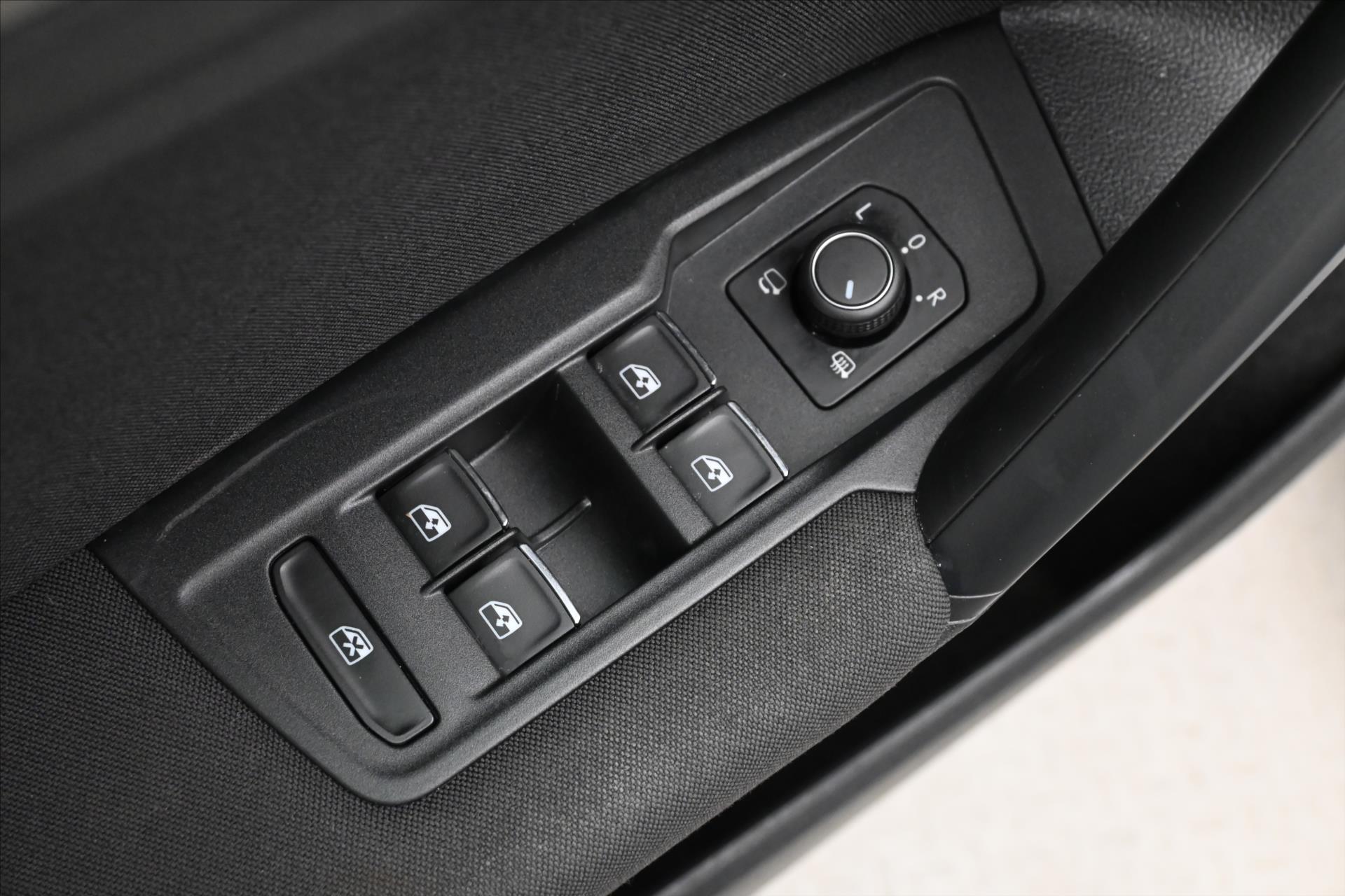 Hlavní fotografie vozu Volkswagen Tiguan 2,0 TDI 110 kW DSG iQ.DRIVE Záruka až 5 let (26)