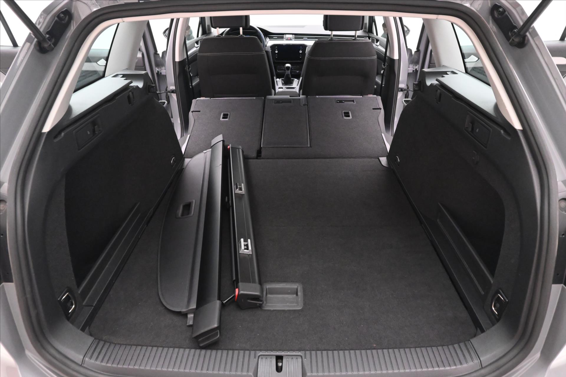 Hlavní fotografie vozu Volkswagen Passat 2,0 TDI 110kW Business Záruka až 5 let (12)