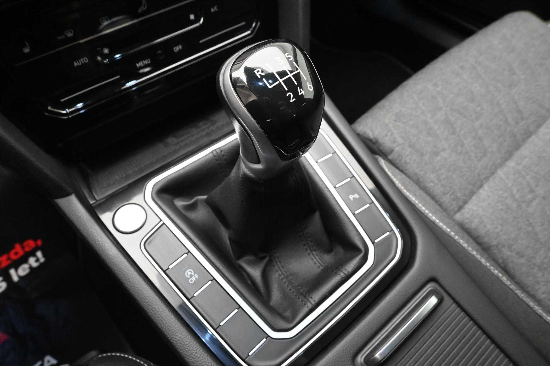Hlavní fotografie vozu Volkswagen Passat 2,0 TDI 110kW Business Záruka až 5 let (24)