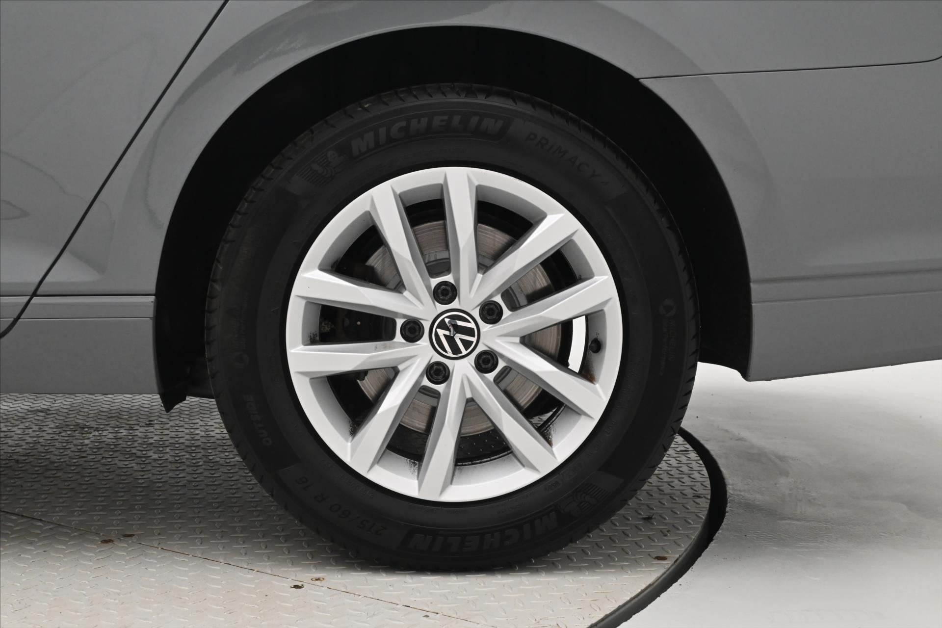 Hlavní fotografie vozu Volkswagen Passat 2,0 TDI 110kW Business Záruka až 5 let (32)