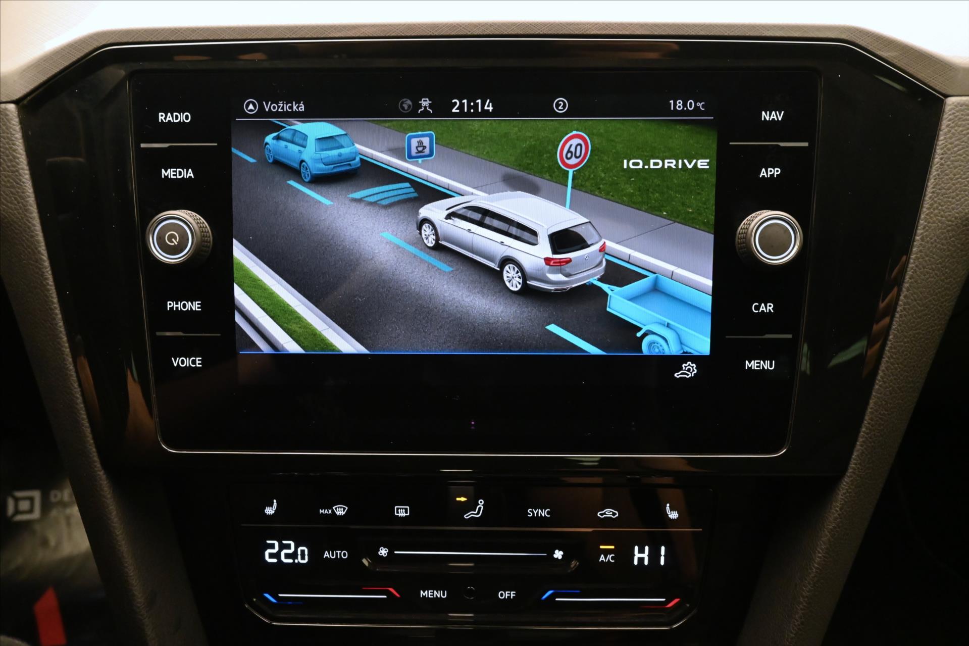 Hlavní fotografie vozu Volkswagen Passat 2,0 TDI 110kW DSG Business Záruka až 5 let (20)