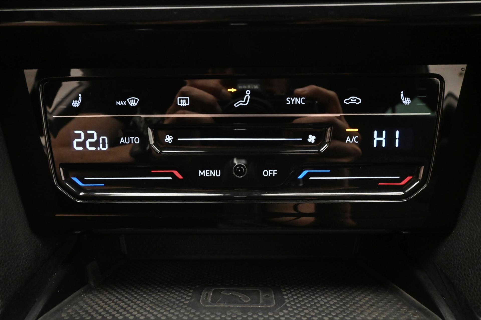 Hlavní fotografie vozu Volkswagen Passat 2,0 TDI 110kW DSG Business Záruka až 5 let (22)