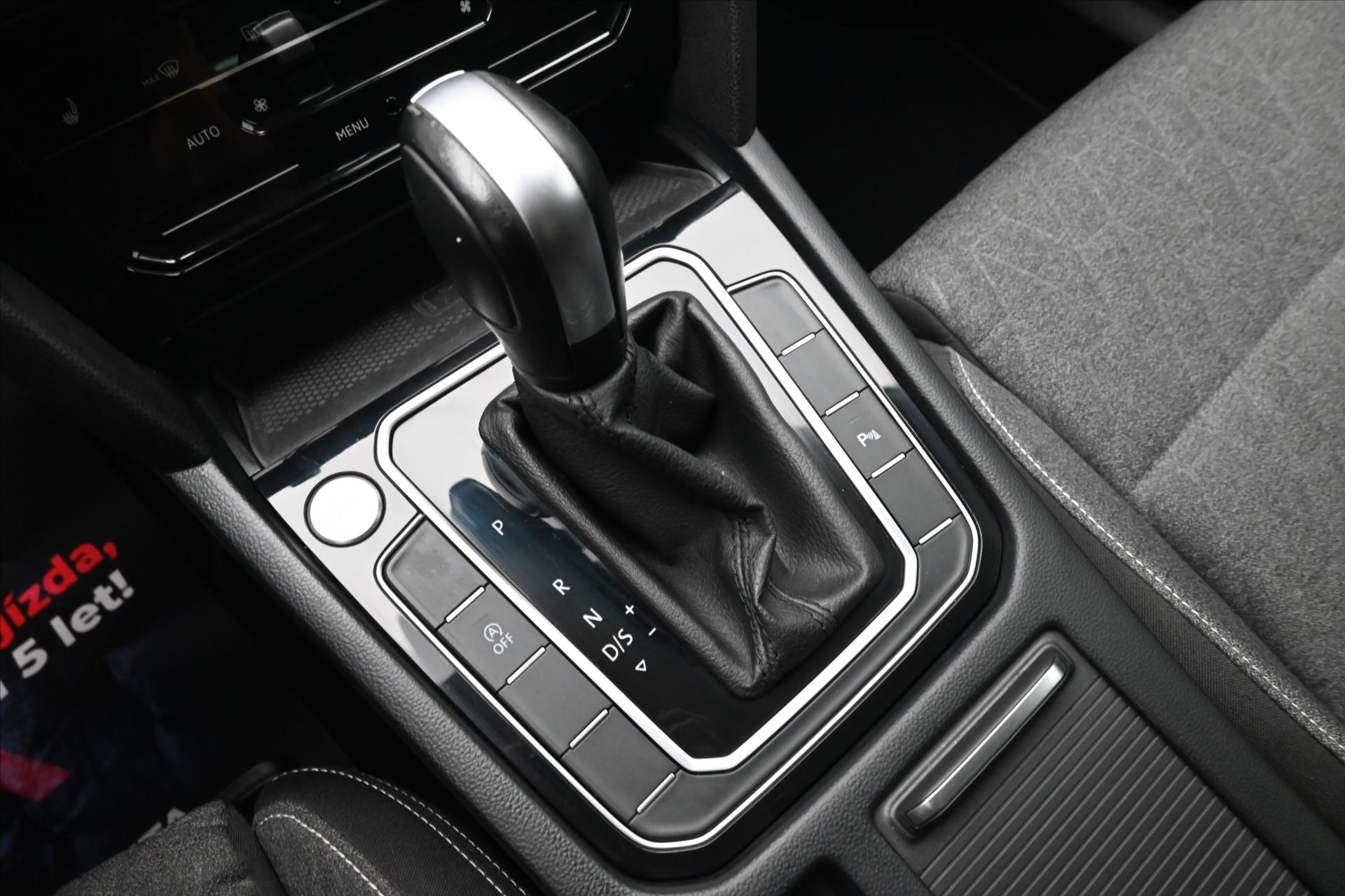 Hlavní fotografie vozu Volkswagen Passat 2,0 TDI 110kW DSG Business Záruka až 5 let (24)