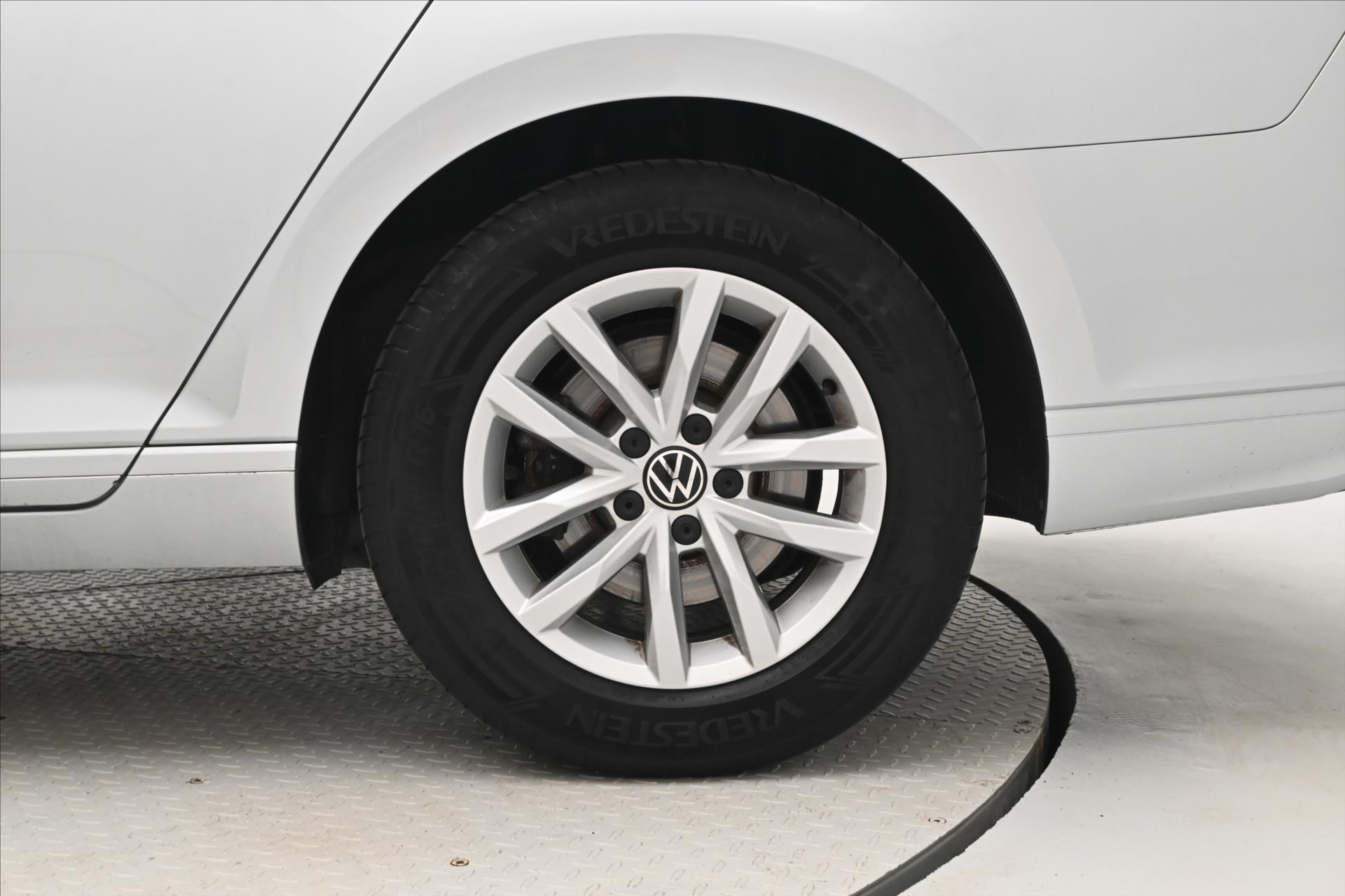 Hlavní fotografie vozu Volkswagen Passat 2,0 TDI 110kW DSG Business Záruka až 5 let (33)