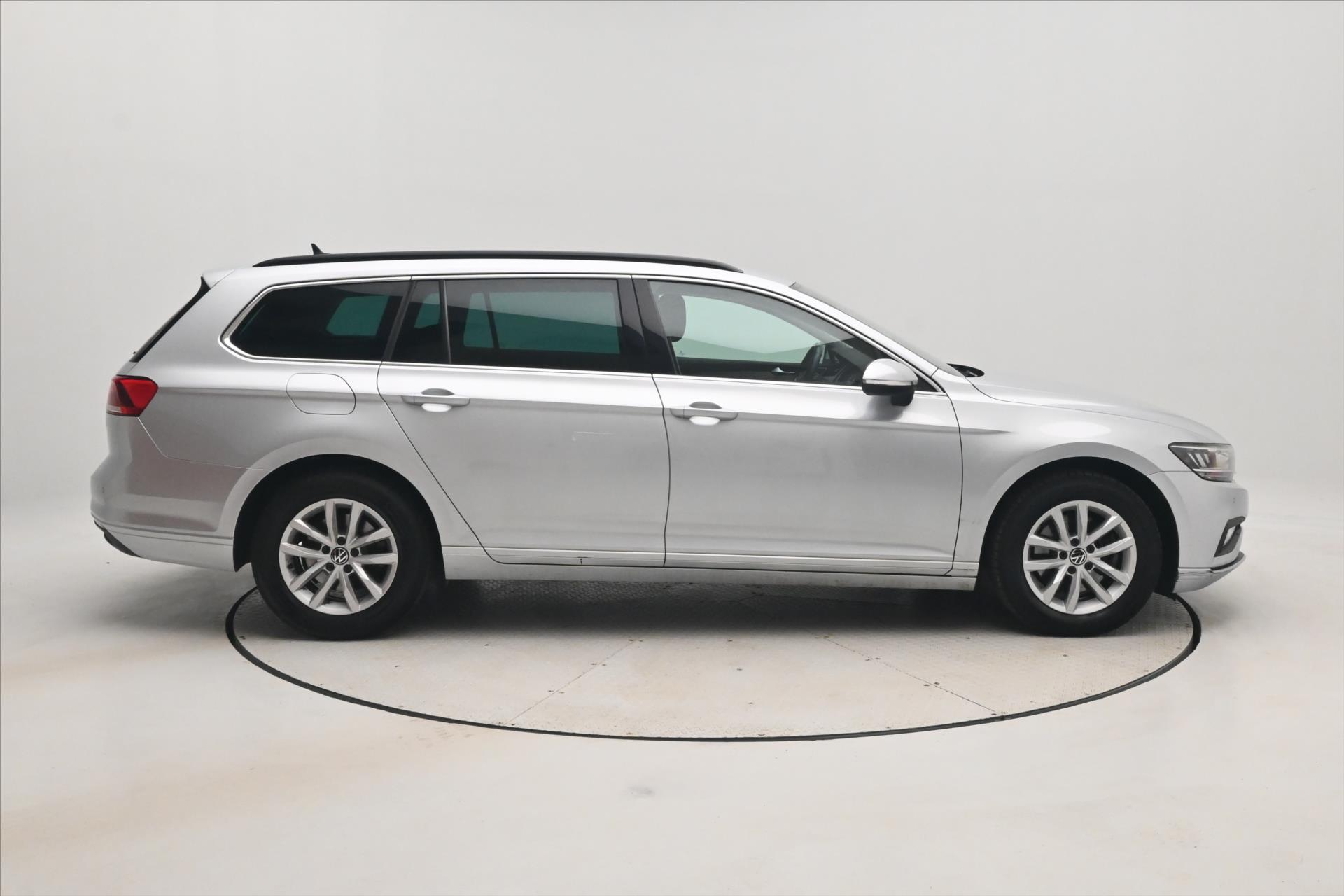 Hlavní fotografie vozu Volkswagen Passat 2,0 TDI 110kW DSG Business Záruka až 5 let (5)