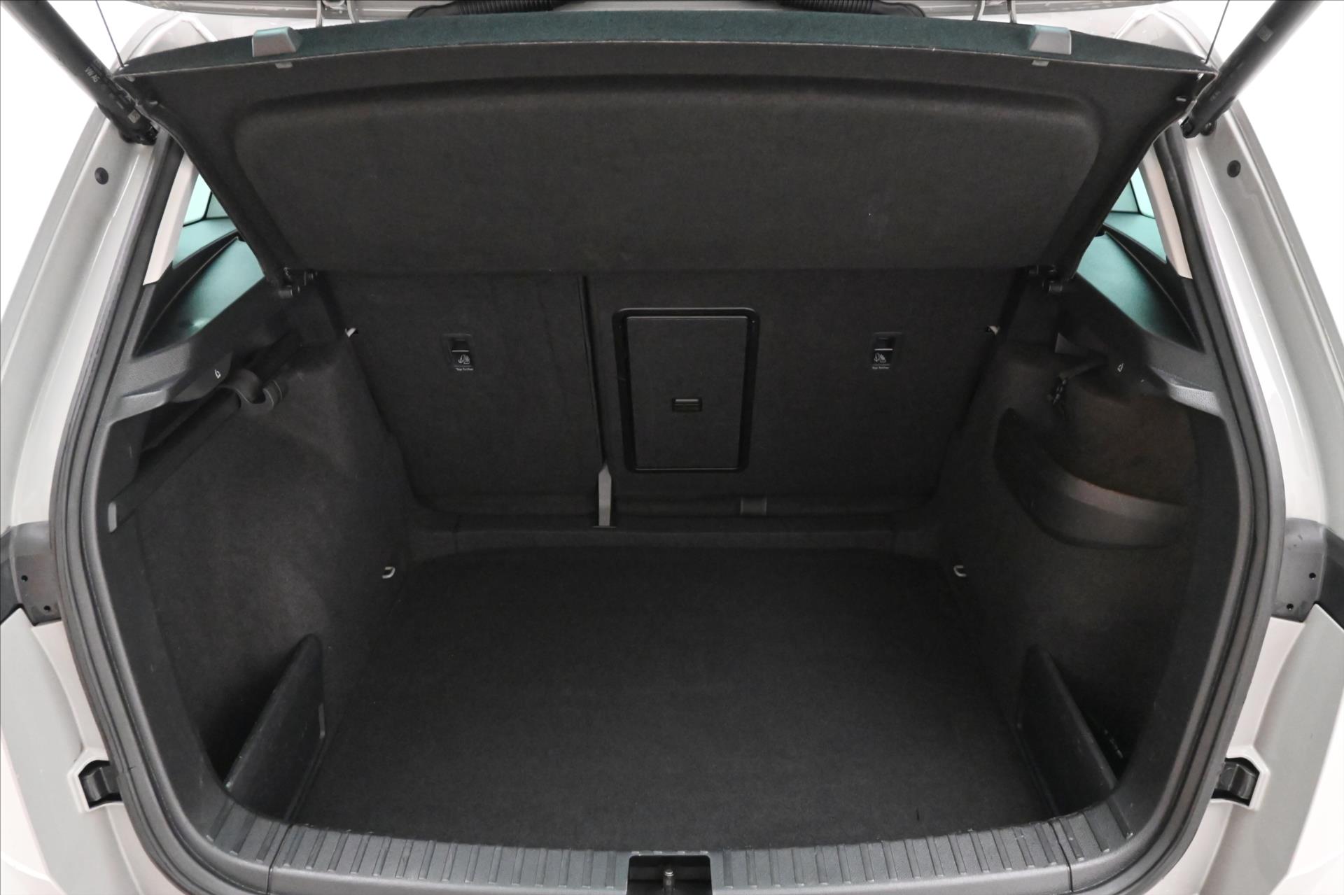 Hlavní fotografie vozu Škoda Karoq 2,0 TDI 85kW DSG Ambition Záruka až 5 let (11)