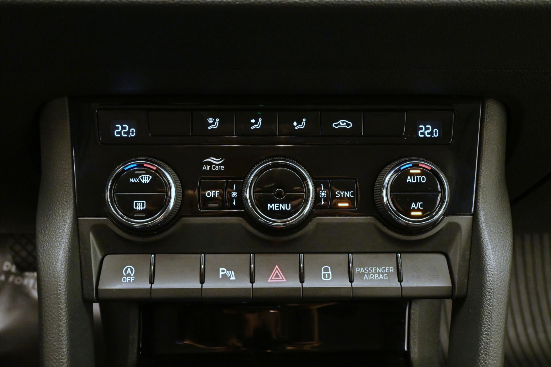 Hlavní fotografie vozu Škoda Karoq 2,0 TDI 85kW DSG Ambition Záruka až 5 let (22)
