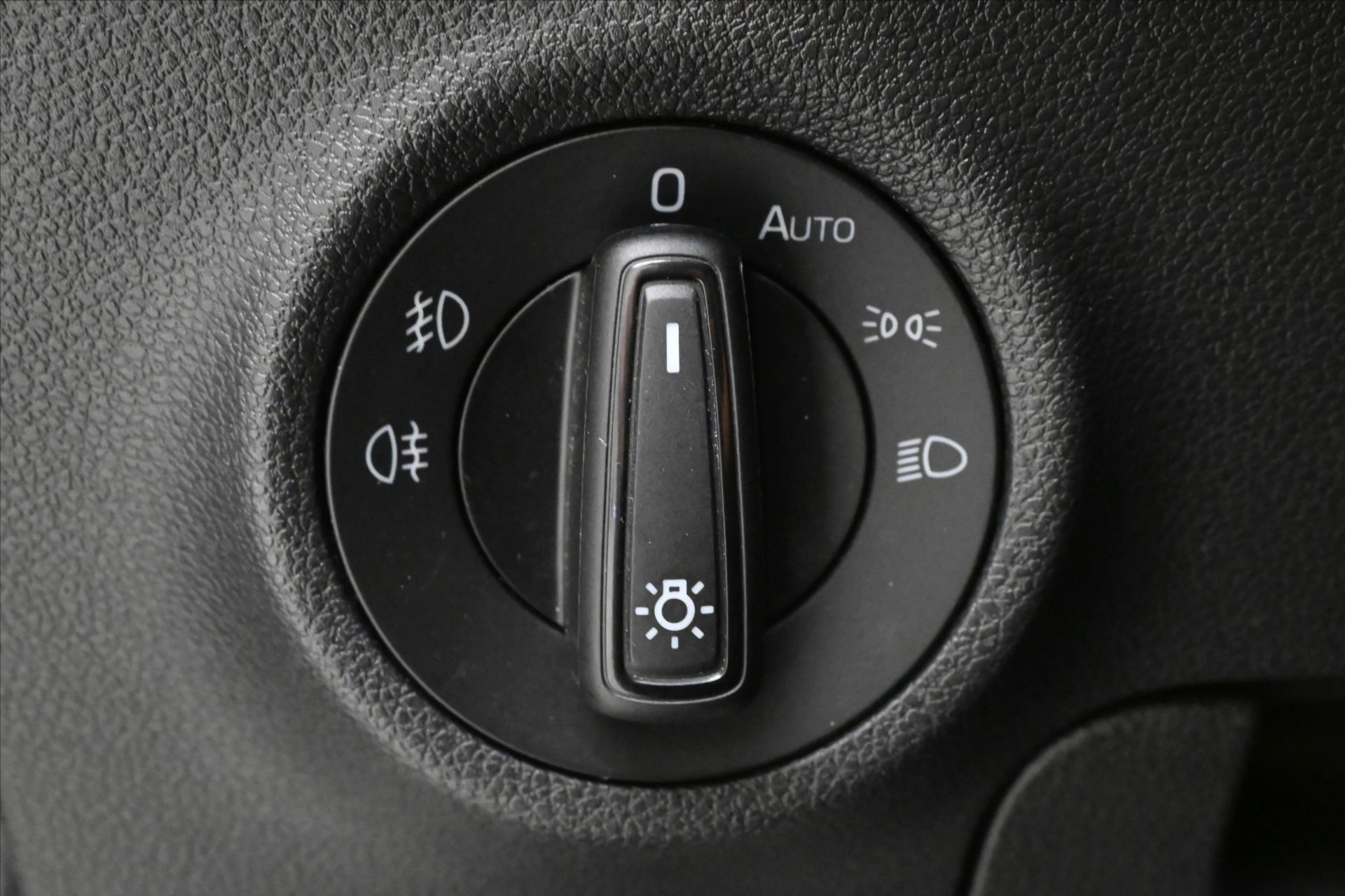 Hlavní fotografie vozu Škoda Karoq 2,0 TDI 85kW DSG VIRTUAL EL.KUFR Záruka až 5 let (27)