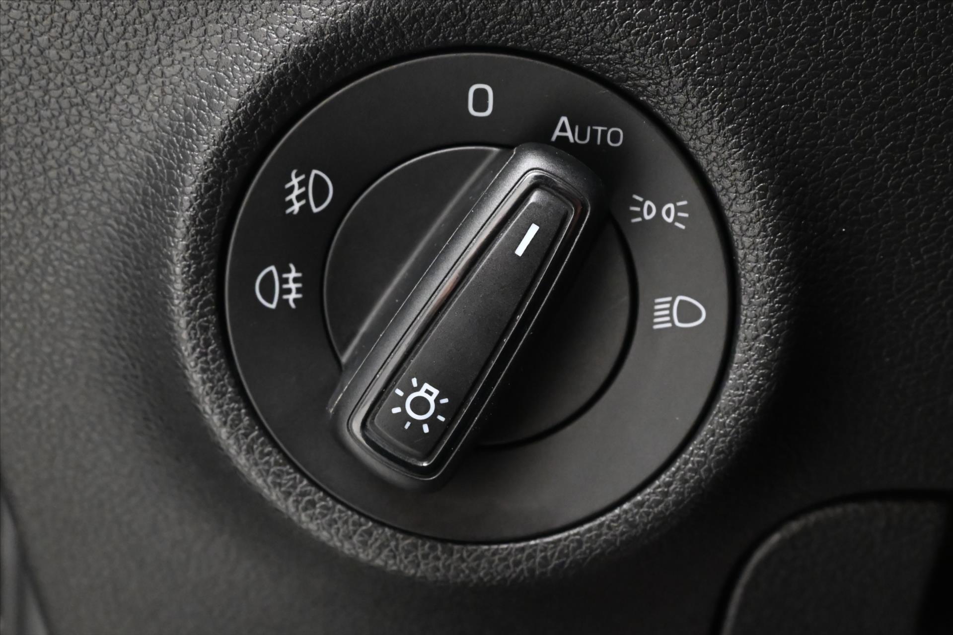 Hlavní fotografie vozu Škoda Karoq 2,0 TDI 85kW DSG Ambition Záruka až 5 let (27)