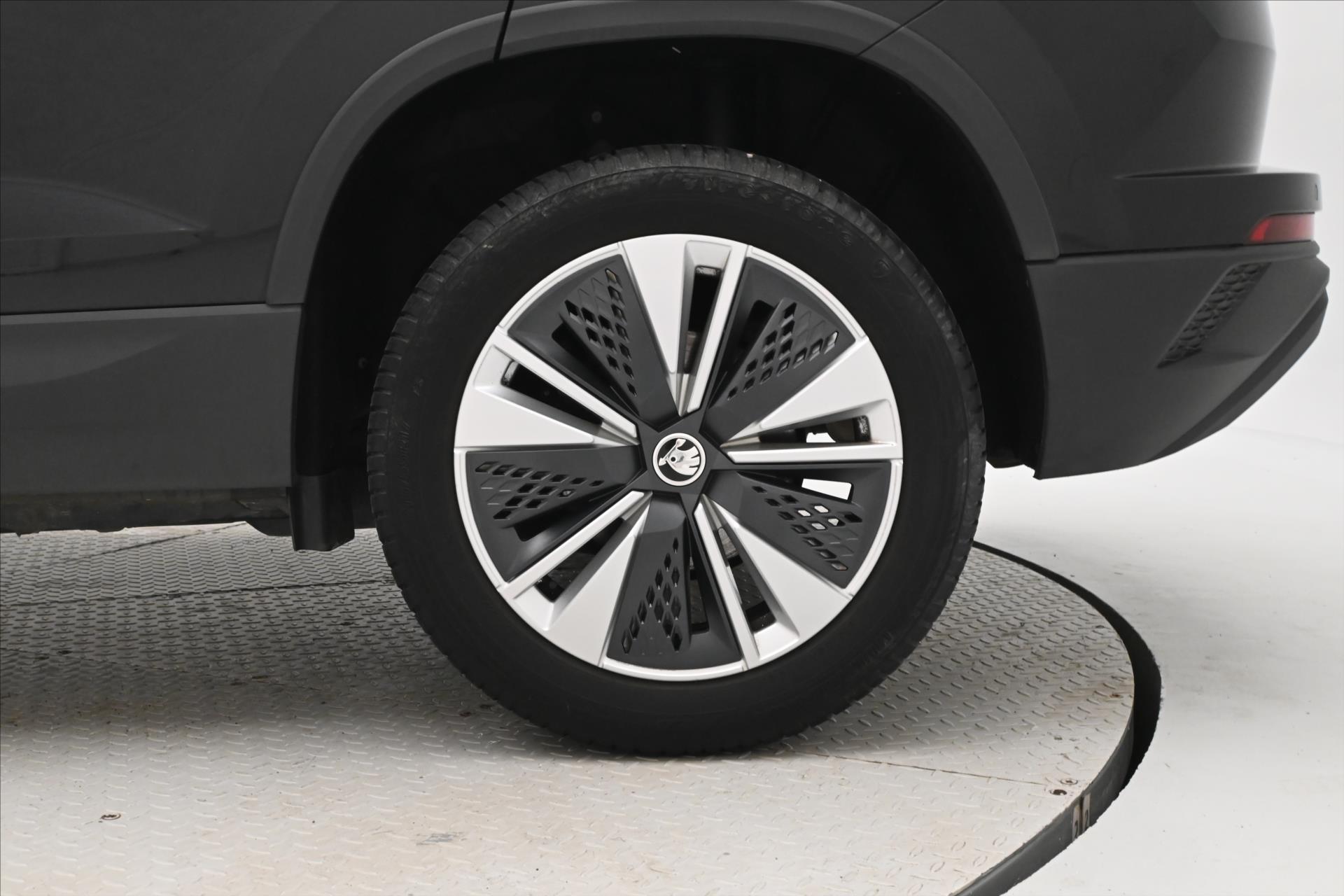 Hlavní fotografie vozu Škoda Karoq 2,0 TDI 85kW DSG NAVIGACE Záruka až 5 let (32)
