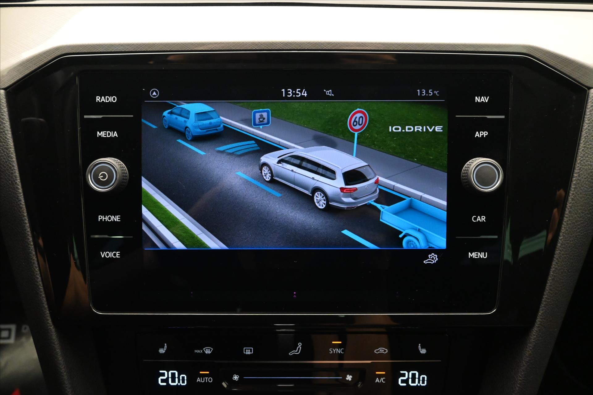Hlavní fotografie vozu Volkswagen Passat 2,0 TDI 110kW DSG Business Záruka až 5 let (20)
