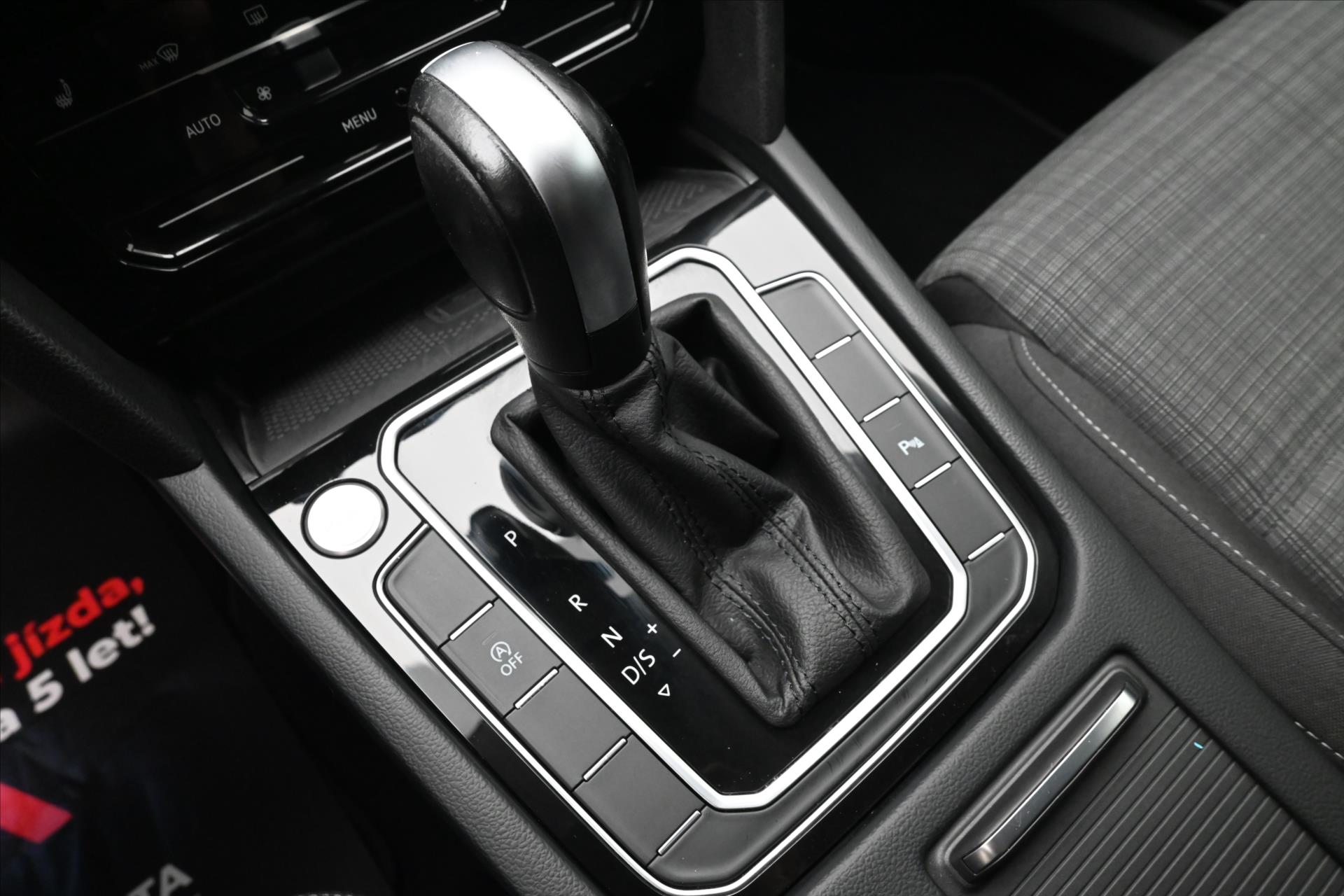 Hlavní fotografie vozu Volkswagen Passat 2,0 TDI 110kW DSG Business Záruka až 5 let (24)