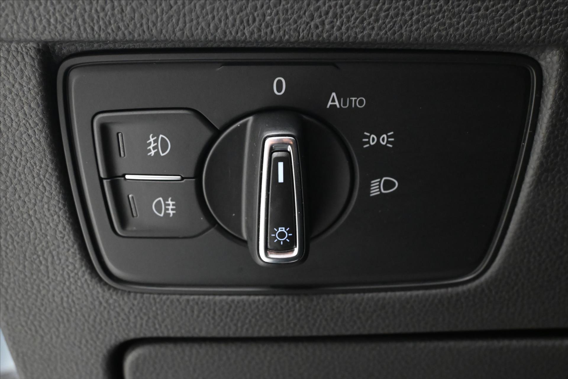 Hlavní fotografie vozu Volkswagen Passat 2,0 TDI 110kW DSG Business Záruka až 5 let (28)
