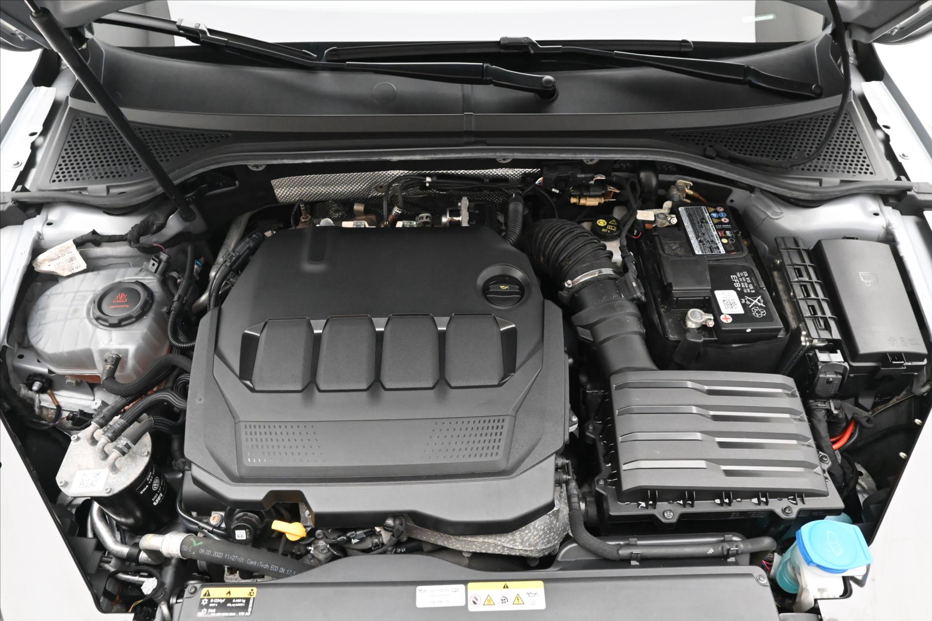 Hlavní fotografie vozu Volkswagen Passat 2,0 TDI 110kW DSG Business Záruka až 5 let (10)