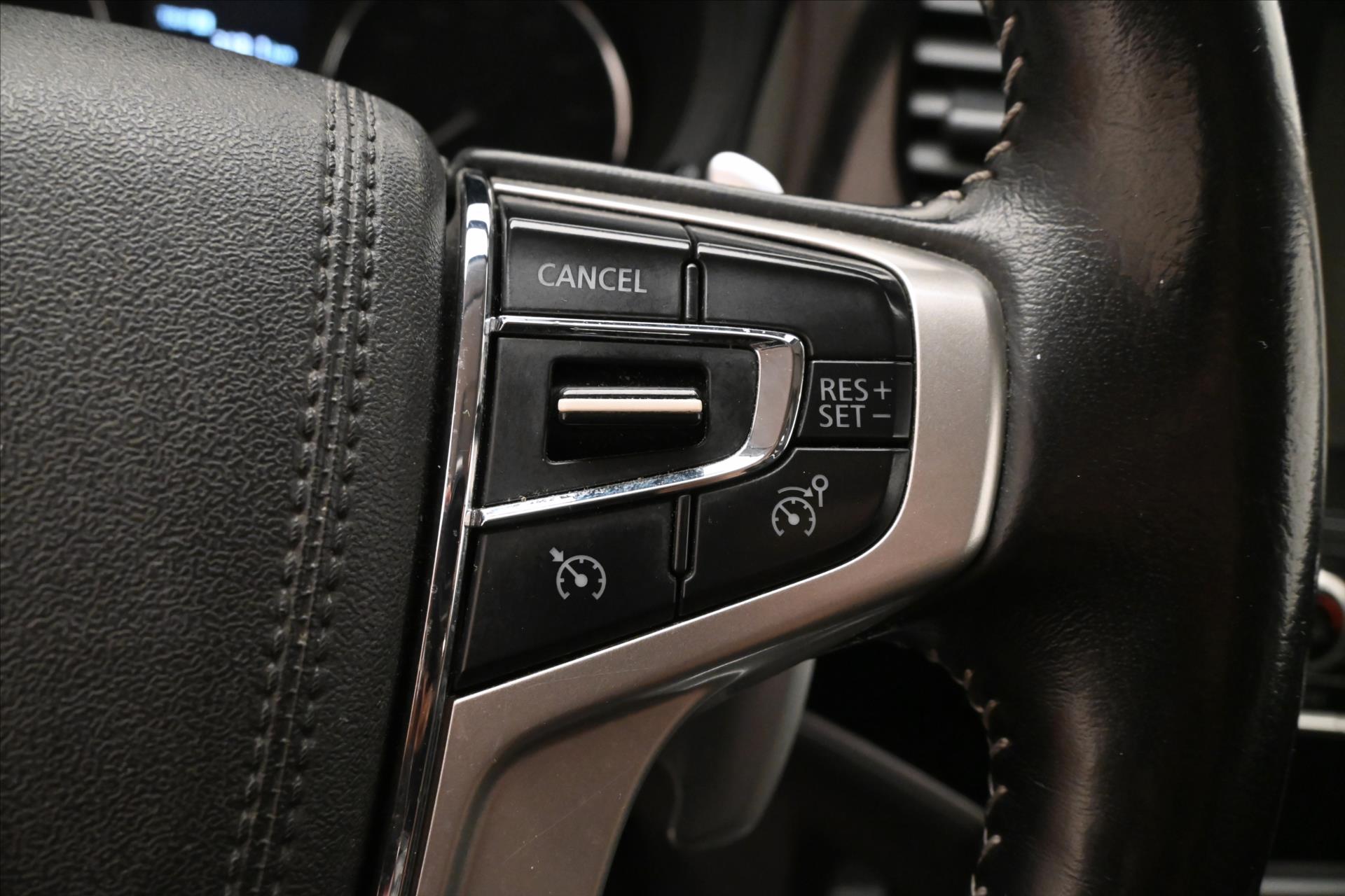 Hlavní fotografie vozu Mitsubishi Outlander 2,4 PHEV Intense+ 4WD Záruka až 5 let (24)