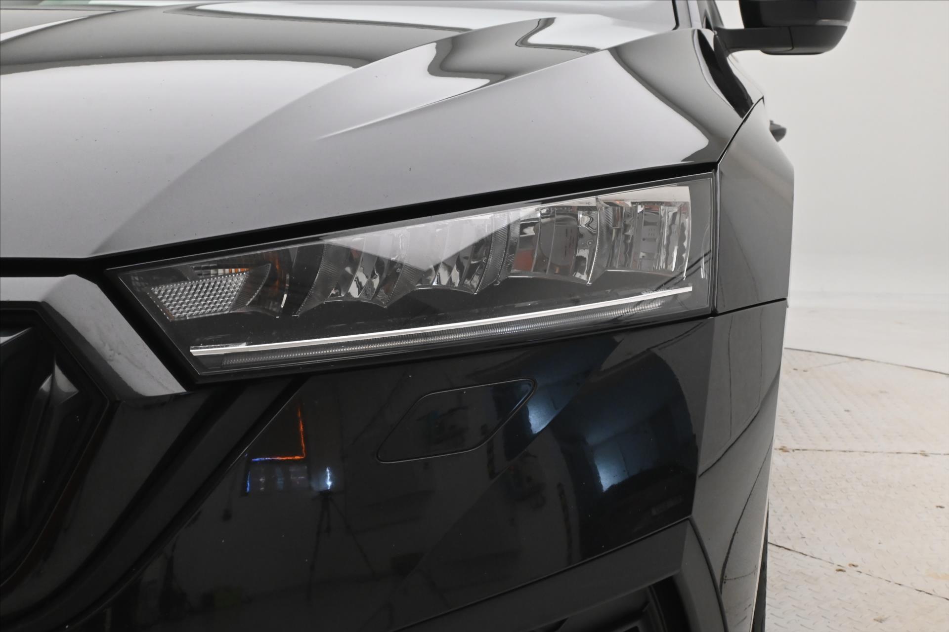 Hlavní fotografie vozu Škoda Octavia 2,0 TDI 110 kW DSG Sportline Záruka až 5 let (28)
