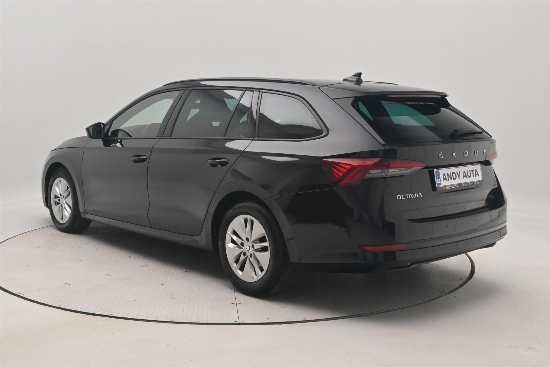 Hlavní fotografie vozu Škoda Octavia 2,0 TDI 110 kW DSG Sportline Záruka až 5 let (7)
