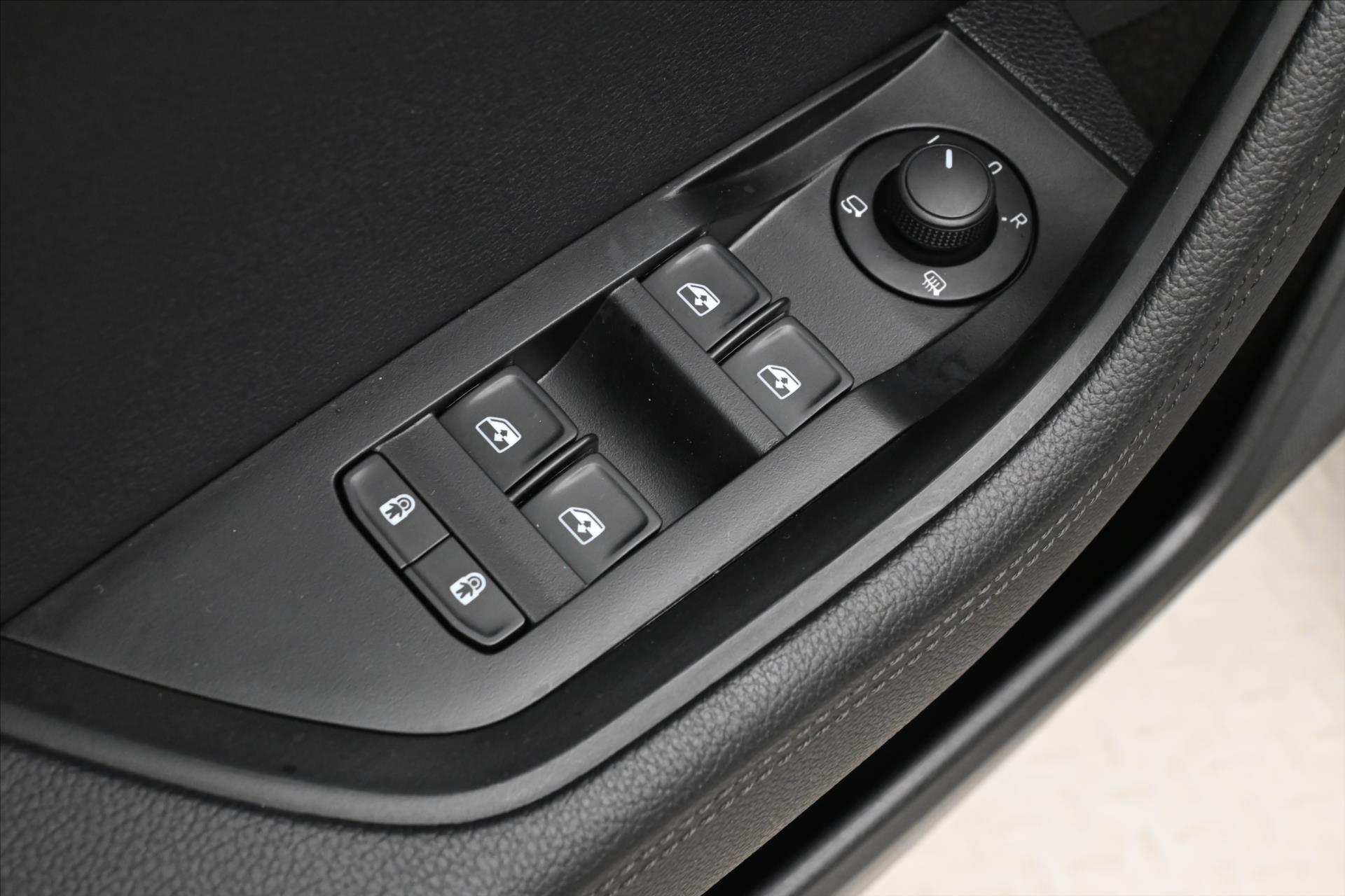 Main photo of the car Skoda Superb 2.0 TDI 110kW DSG Style Warranty up to 5 years (27)