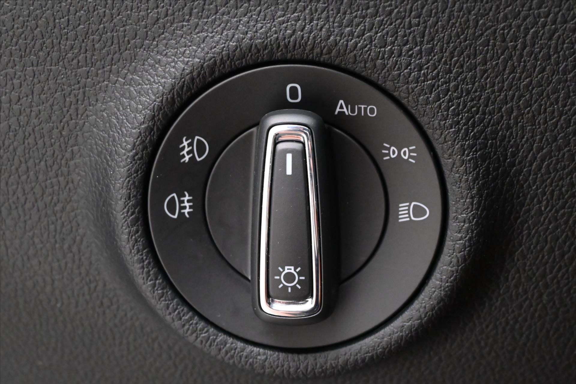 Main photo of the car Skoda Superb 2.0 TDI 110kW DSG Style Warranty up to 5 years (28)