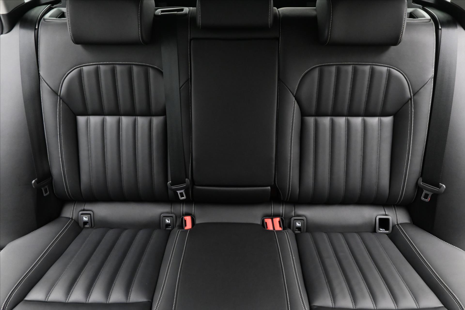 Main photo of the car Skoda Superb 2.0 TDI 110kW DSG Style Warranty up to 5 years (30)