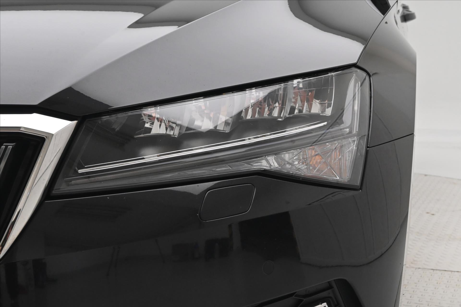 Hlavní fotografie vozu Škoda Superb 2,0 TDI 110 kW DSG Style Záruka až 5 let (31)