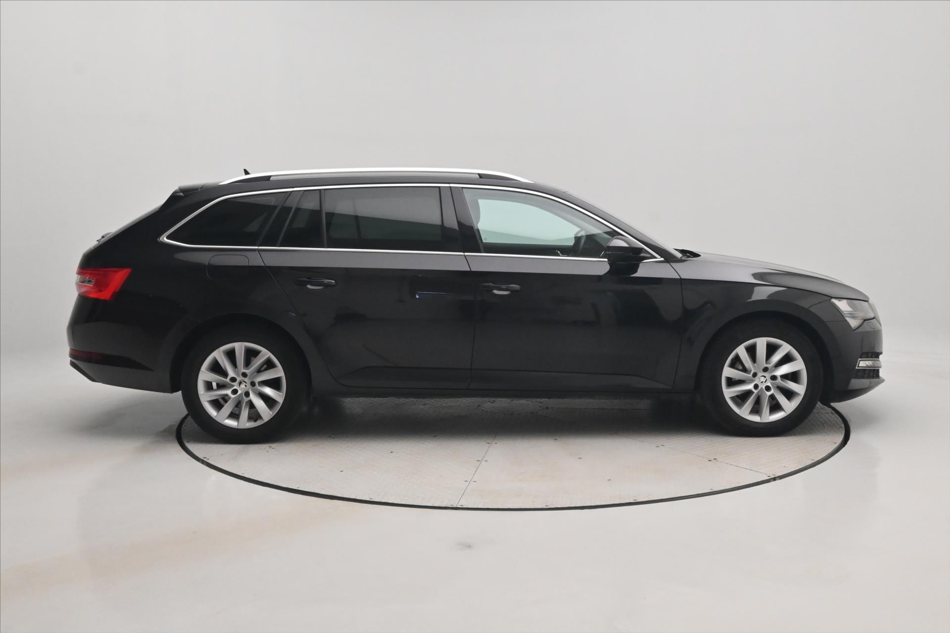 Hlavní fotografie vozu Škoda Superb 2,0 TDI 110 kW DSG Style Záruka až 5 let (5)