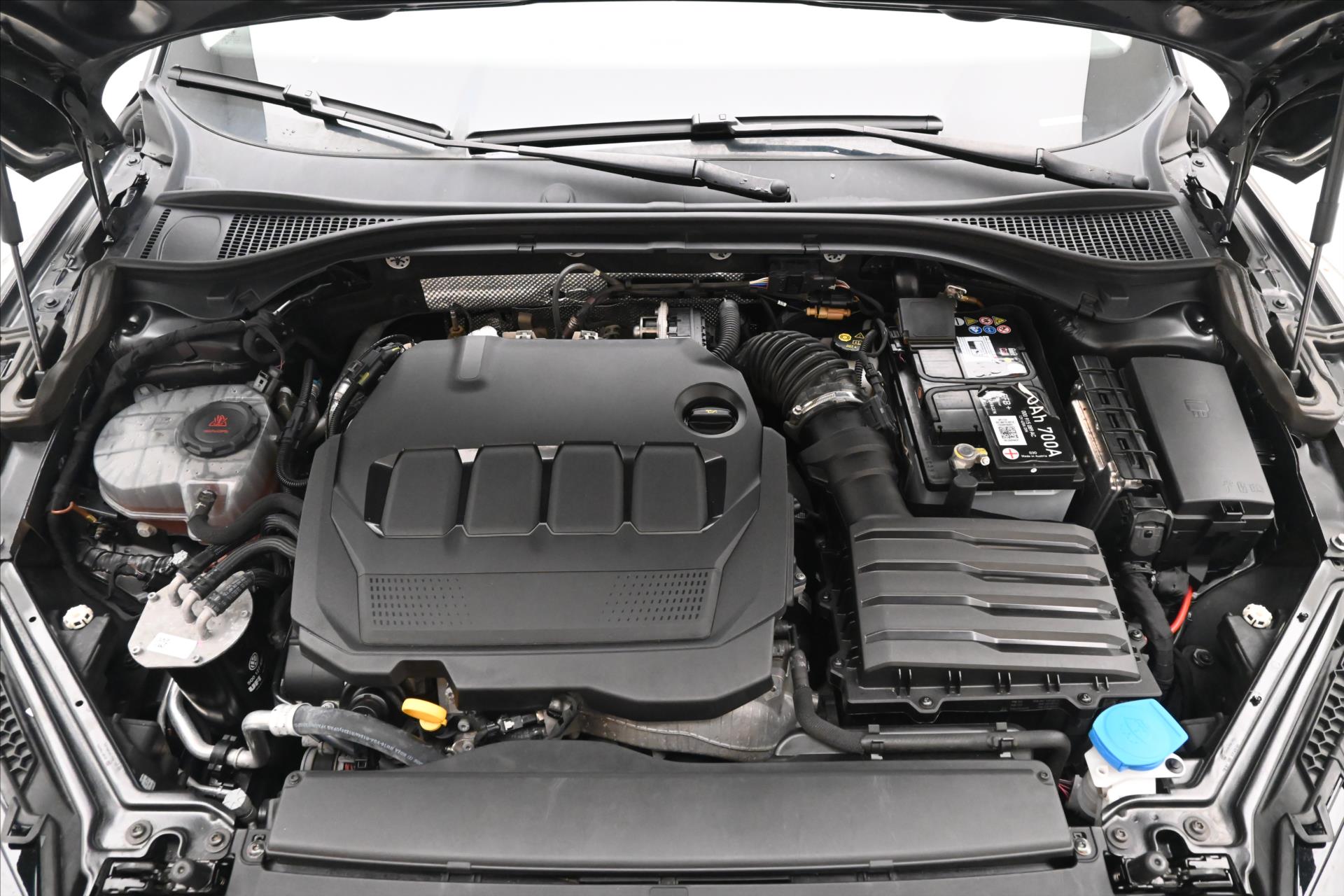Hlavní fotografie vozu Škoda Superb 2,0 TDI 110 kW DSG Style Záruka až 5 let (10)