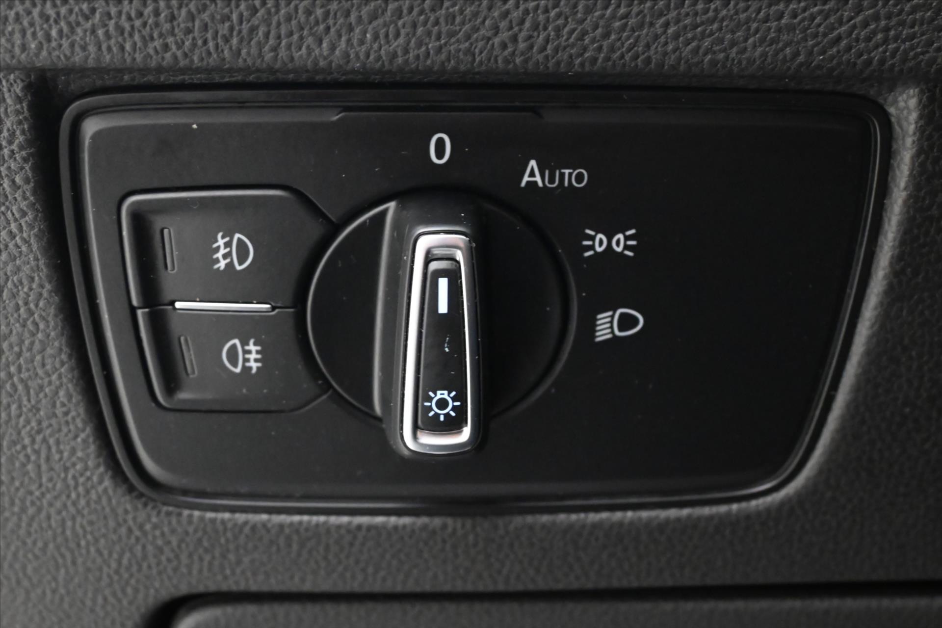 Hlavní fotografie vozu Volkswagen Passat 2,0 TDI 110 kW DSG Business Záruka až 5 let (27)