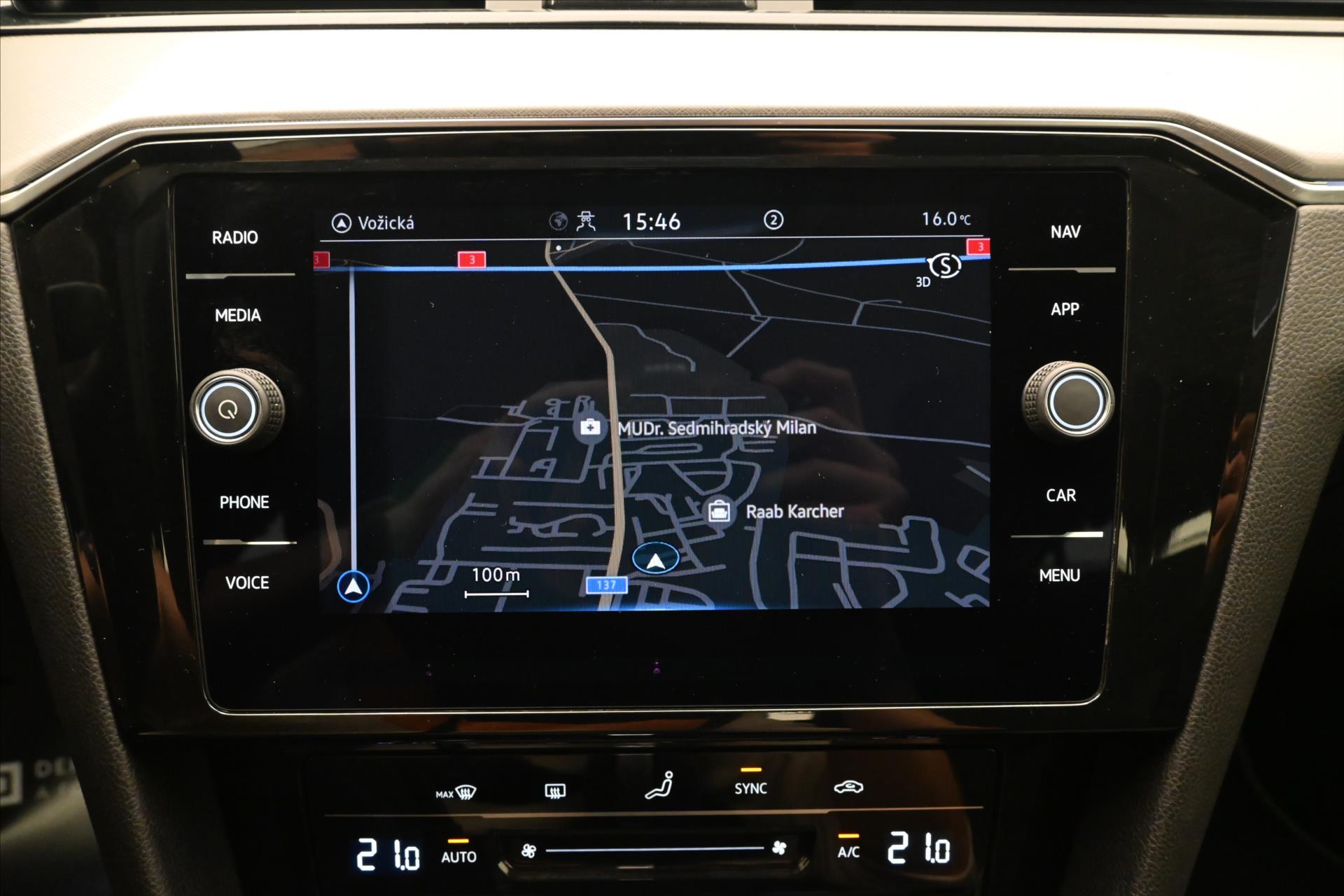 Main photo of the car Volkswagen Passat 2.0 TDI 110kW DSG Business Warranty up to 5 years (20)